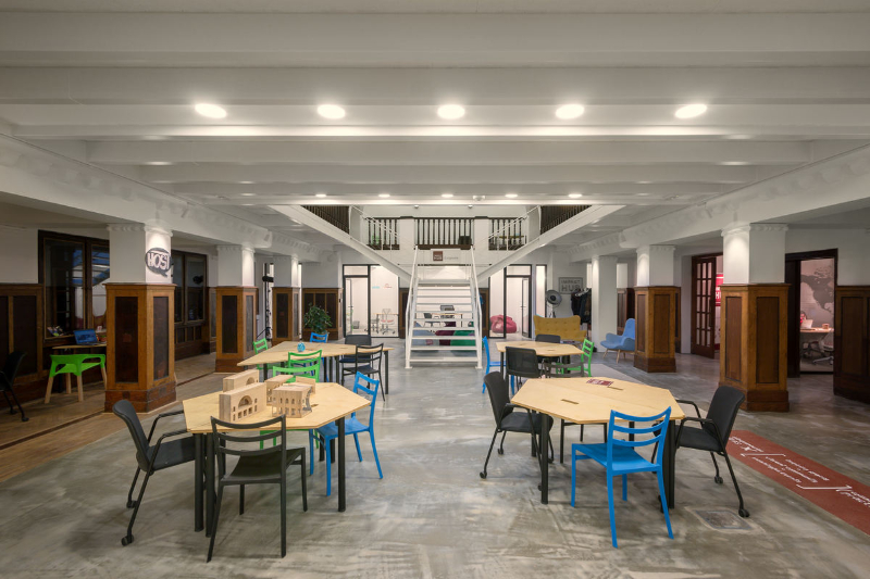 Desks Impact Hub Belgrade 20