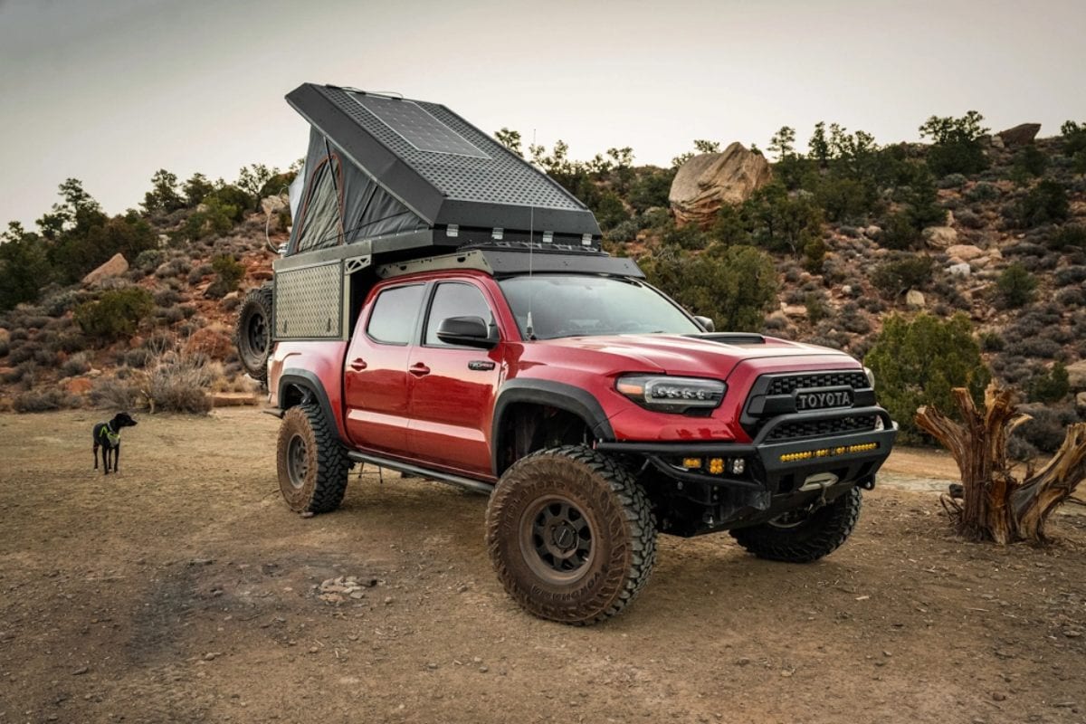 Toyota CANOPY CAMPER UR OFF ROAD