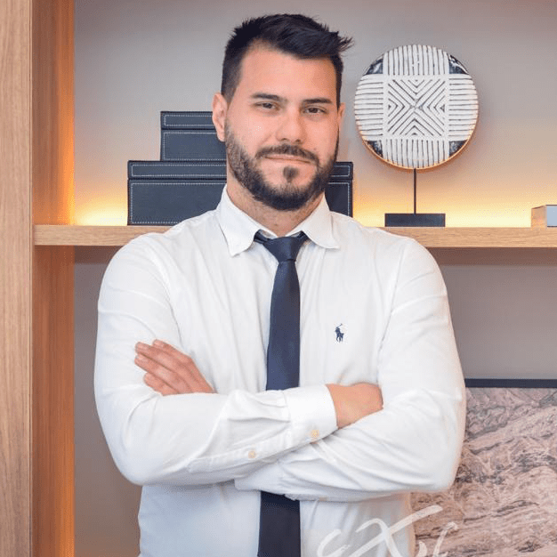 Dr. Matheus Cunha Debiasi UroFill®