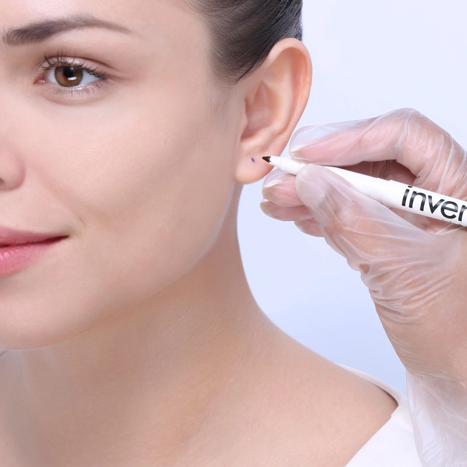 Vill du ta hål i öronen? Vi hjälper dig på Ur&Penn