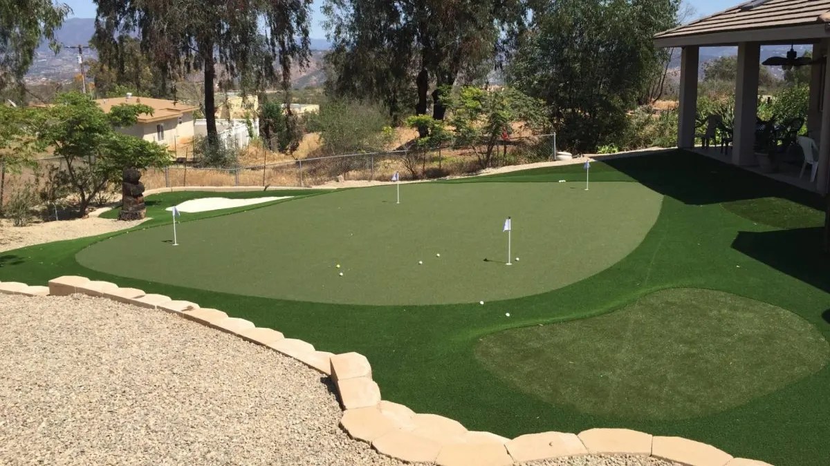Expertly Designed Golf Putting Greens US Turf