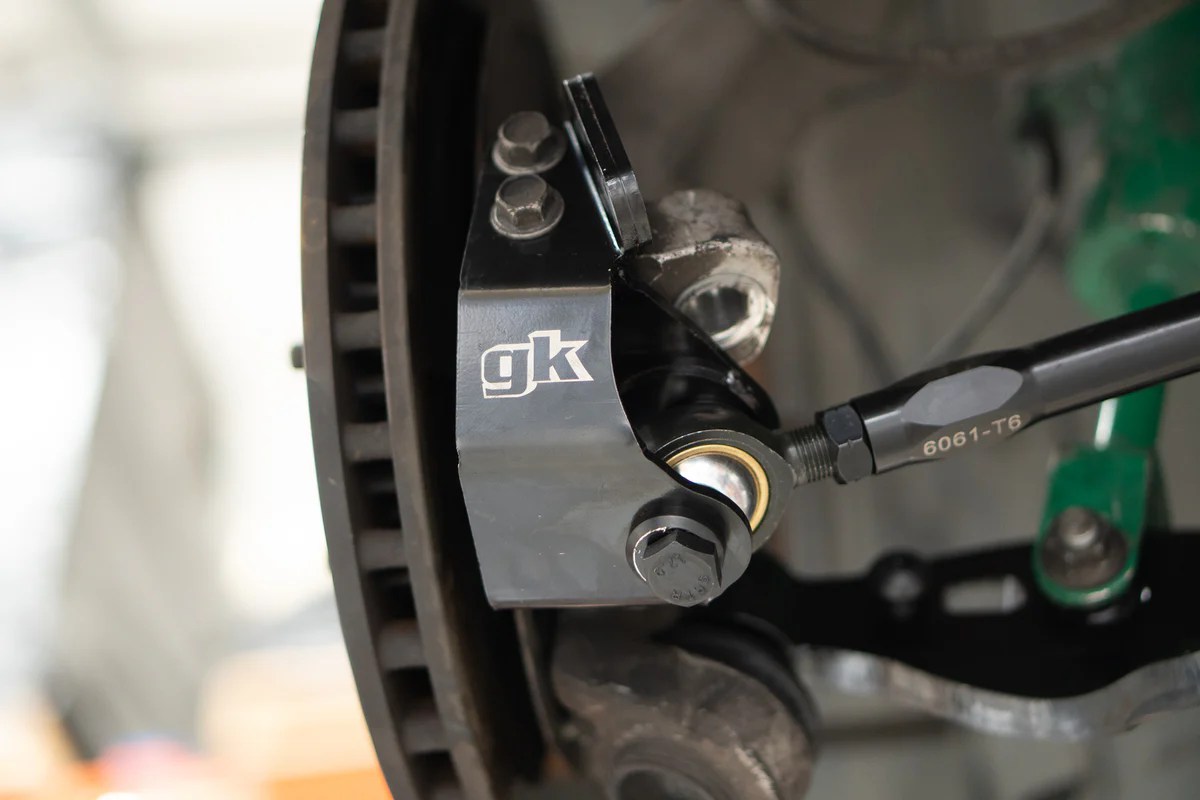 V3 Nissan 350z Z33 / Infiniti G35 Steering Angle Kit with ackerman adj