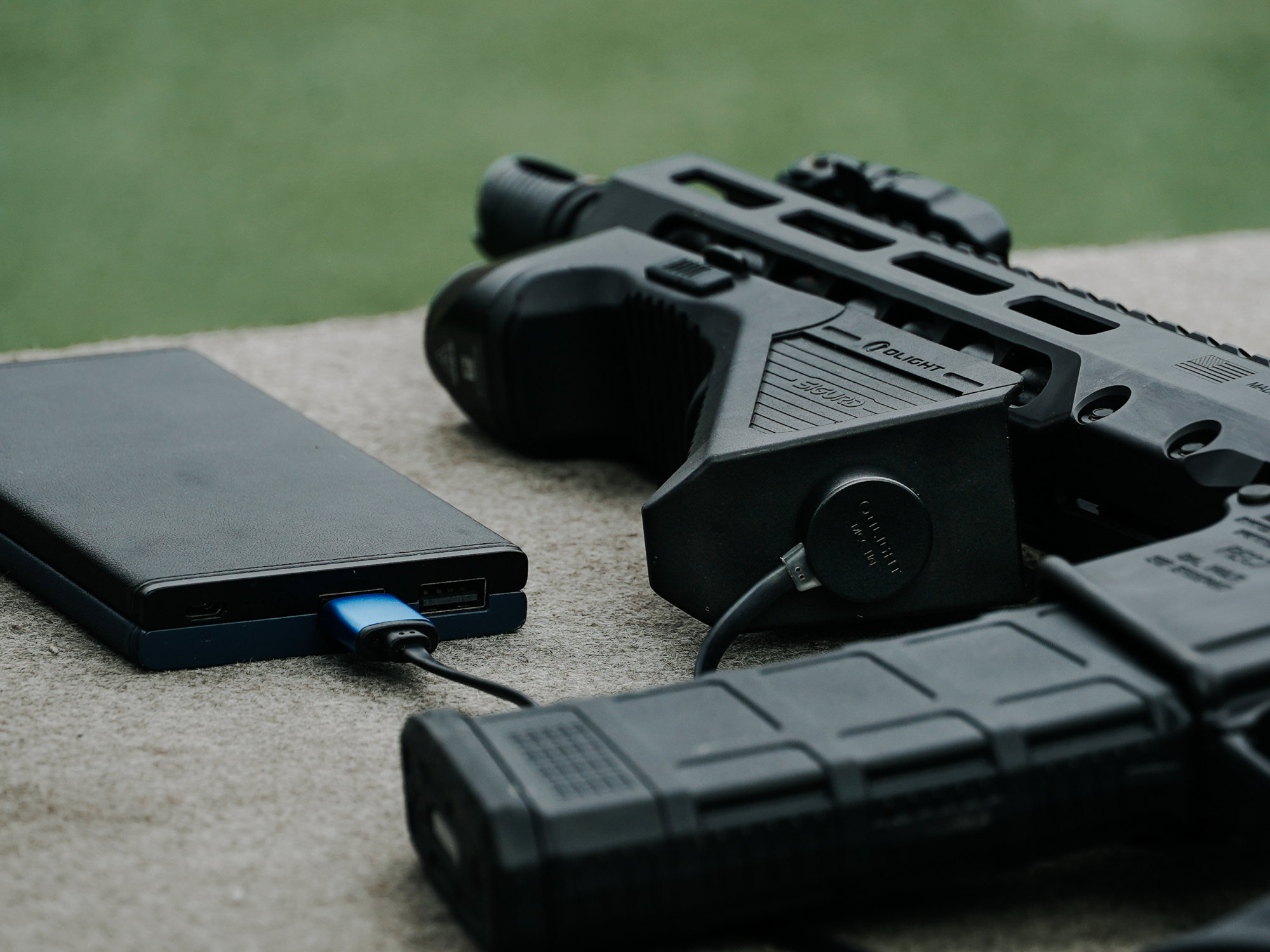 New productAn Innovative 2 in 1 Angled Grip LightSigurd Gun Light Olight