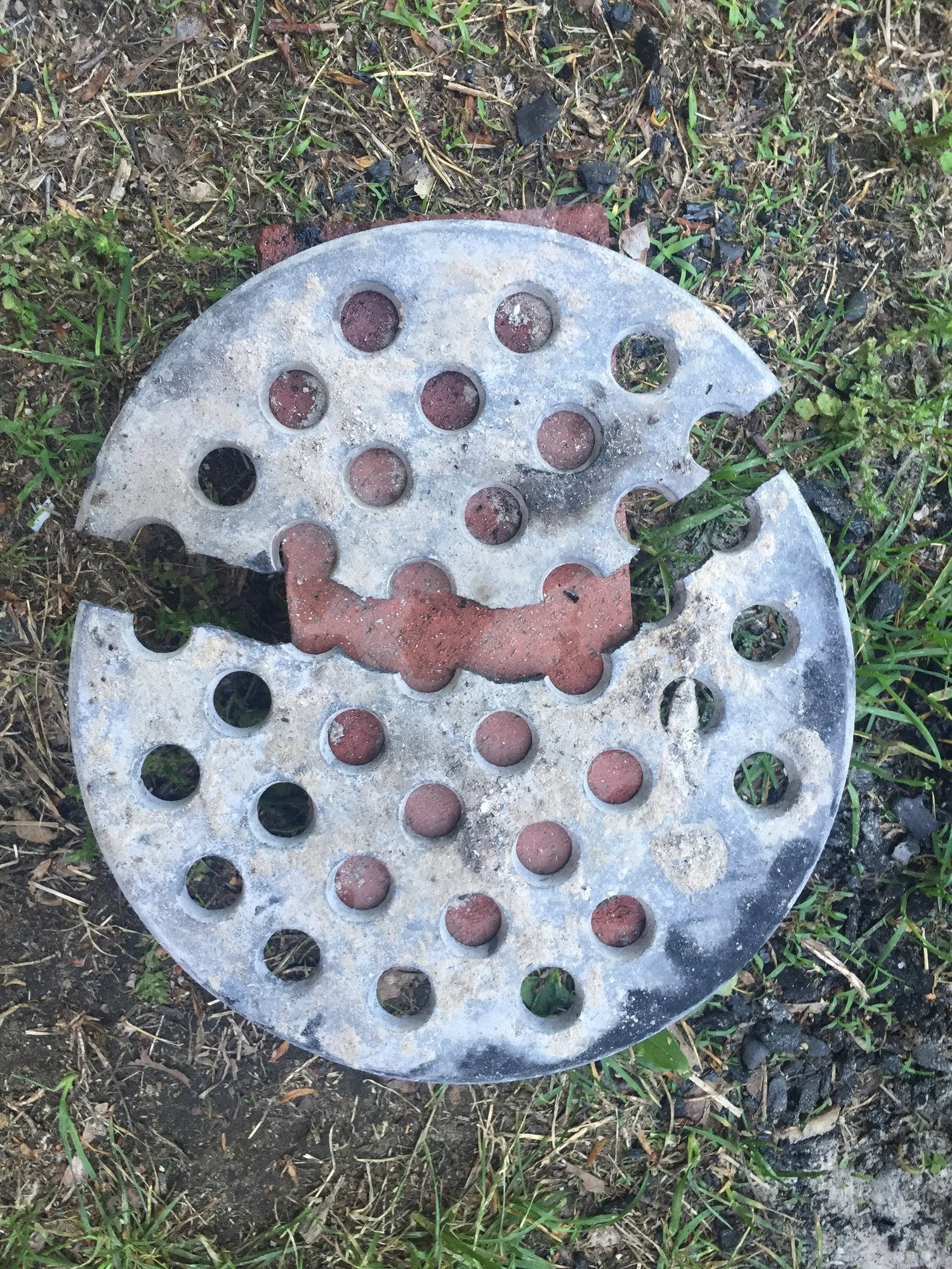 Broken fire grate — Big Green Egg EGGhead Forum The Ultimate