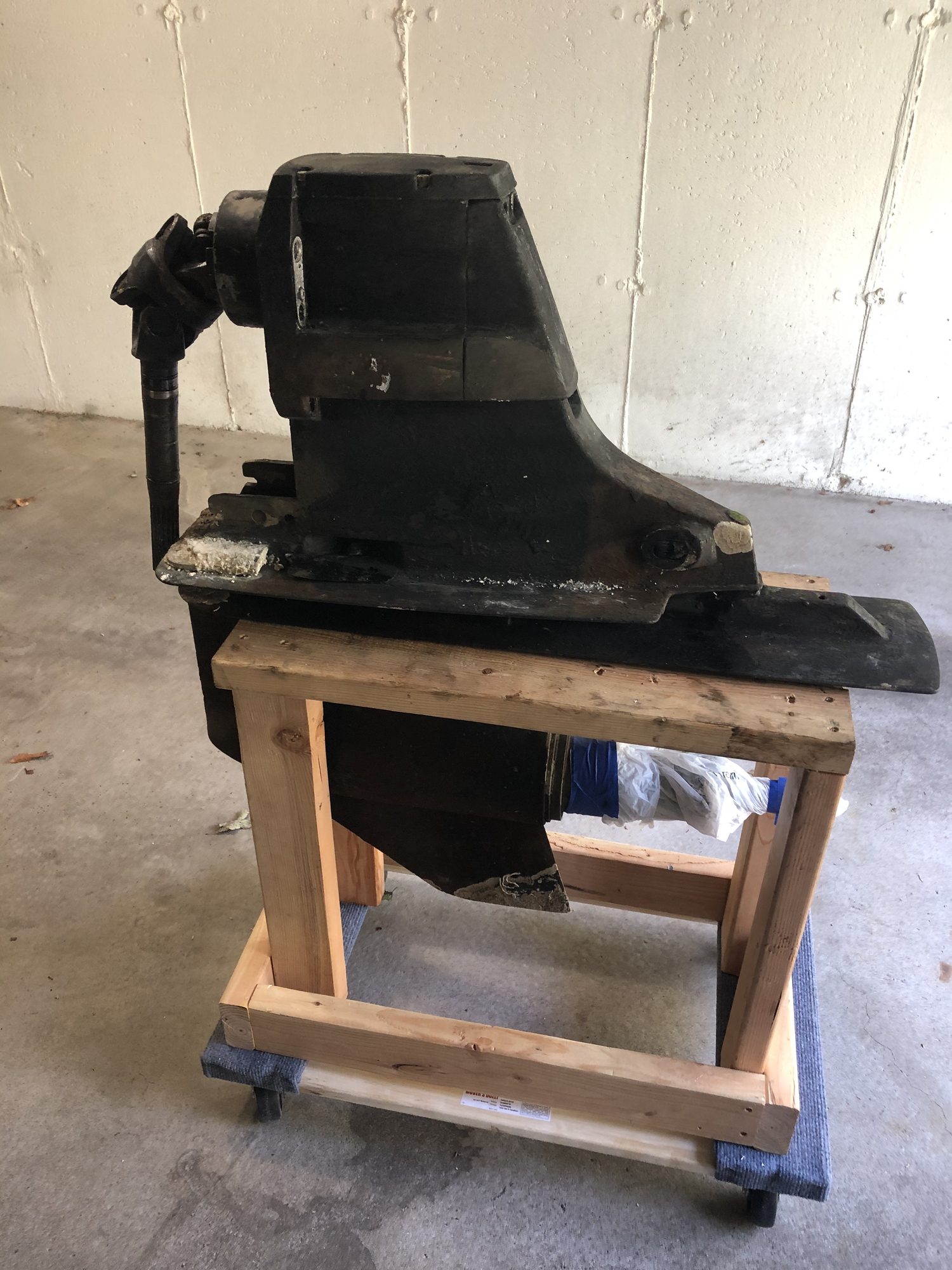 Outdrive Stands — Rinker Boat Company