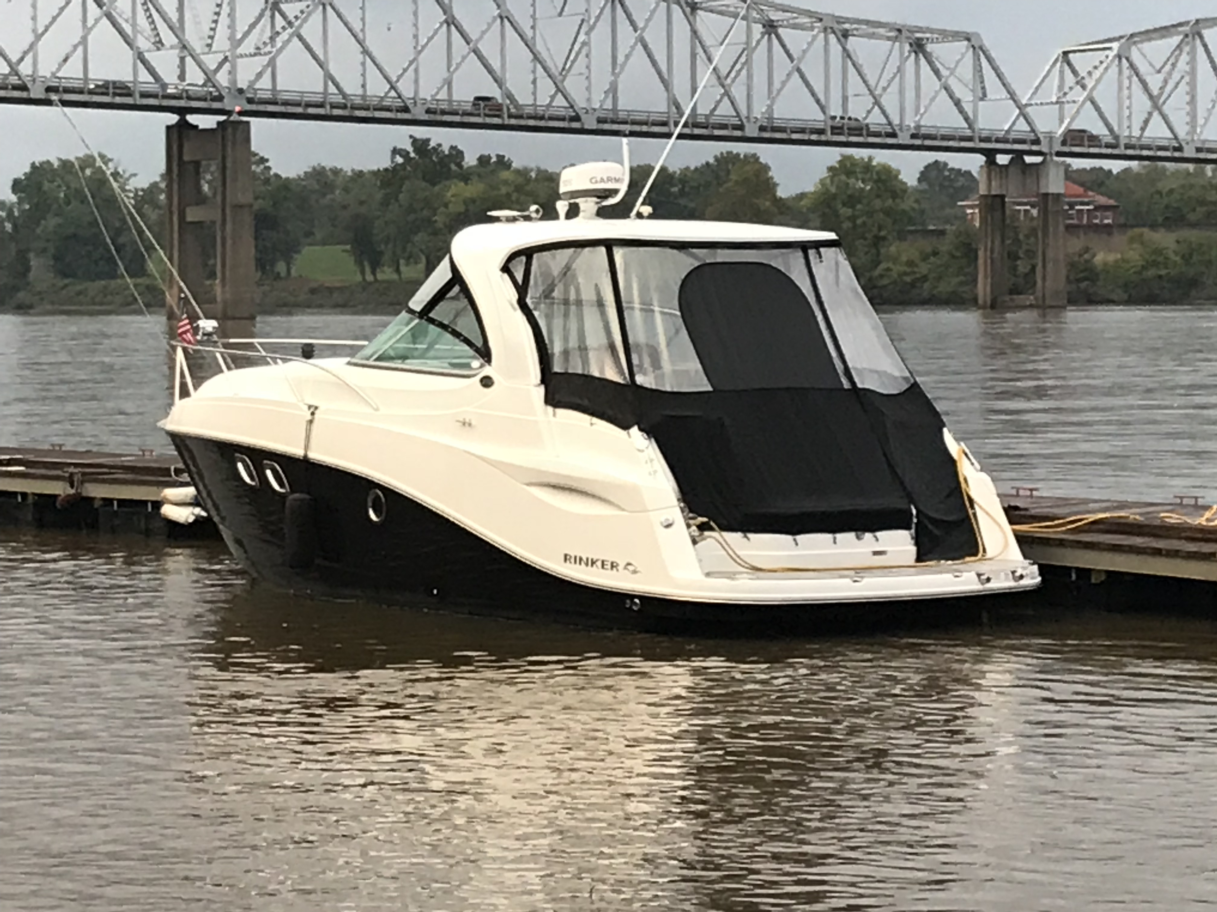 HARD TOP vs. BIMINI TOP on Rinker 320EX — Rinker Boat Company