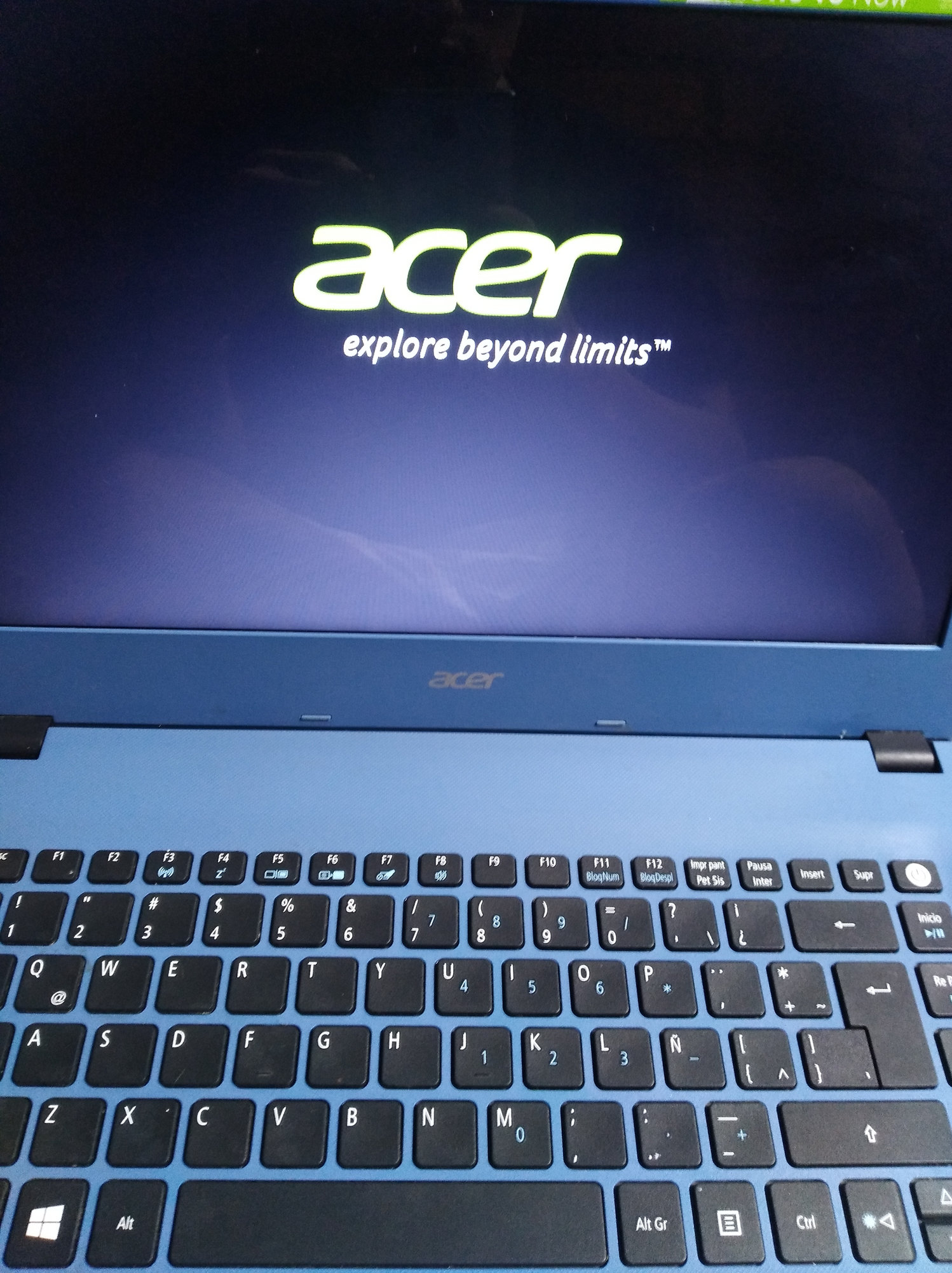 Tengo una laptop acer E 14 y al parecer no ejecuta Windows — Acer Community