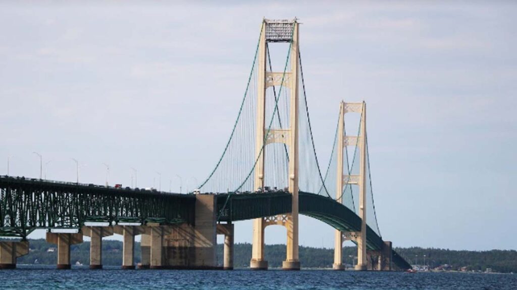 Top 10 Scariest Bridges in the US [Update 2022]