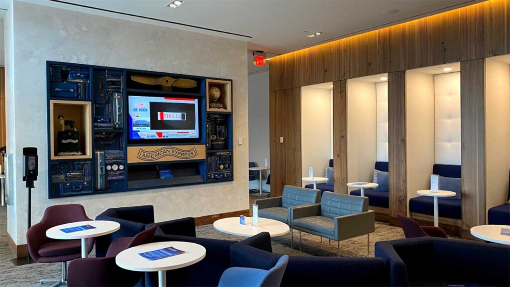 15 Best Airport Lounges in the US [Update 2024]