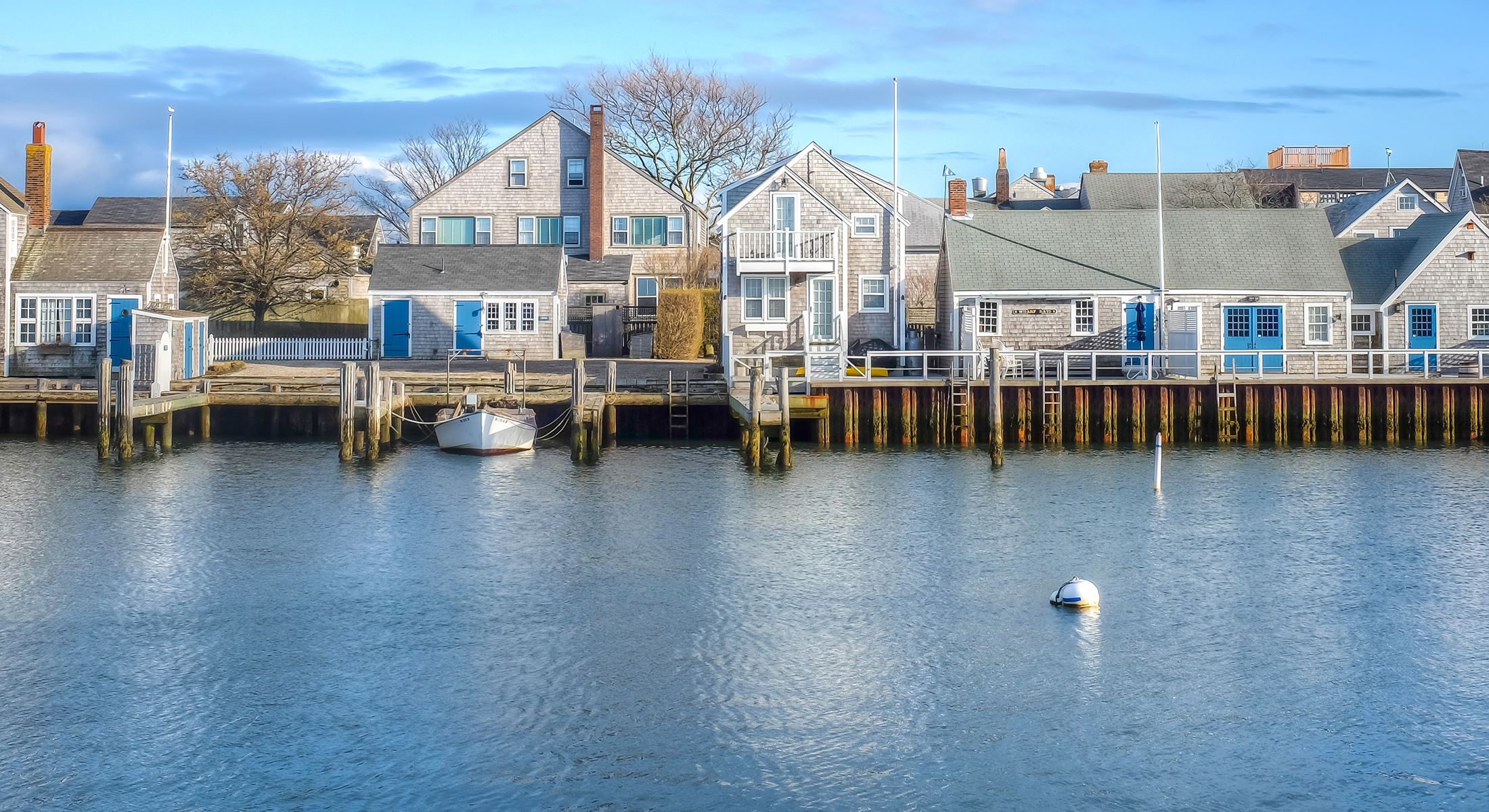 Nantucket Island Rental Homes / 28 Easton Street Apartments for rent
