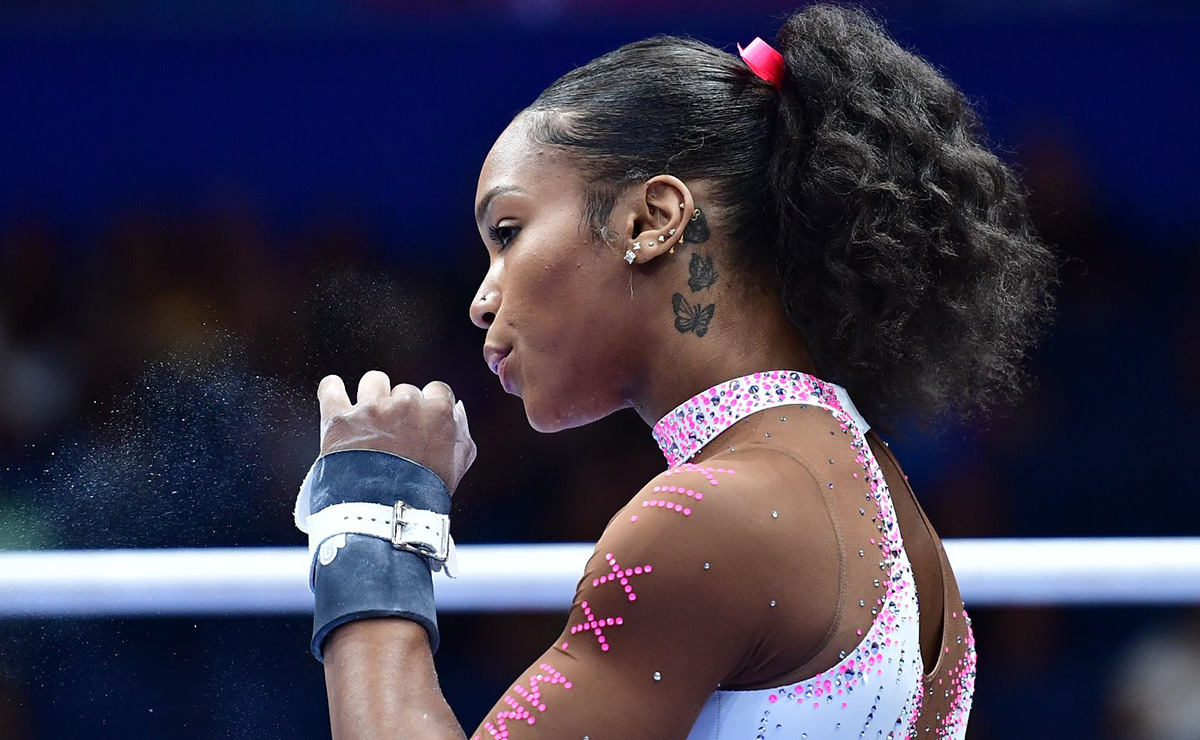 Jones leads senior women at midpoint of 2022 OOFOS U.S. Gymnastics