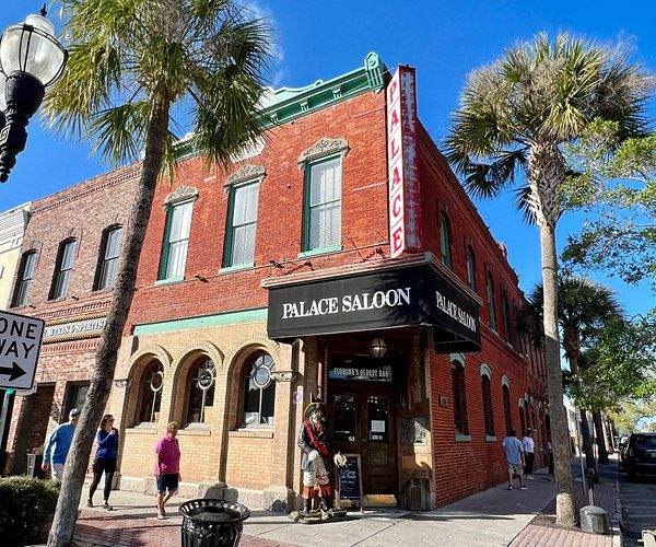5 Famous Bars In Florida USA Mocha