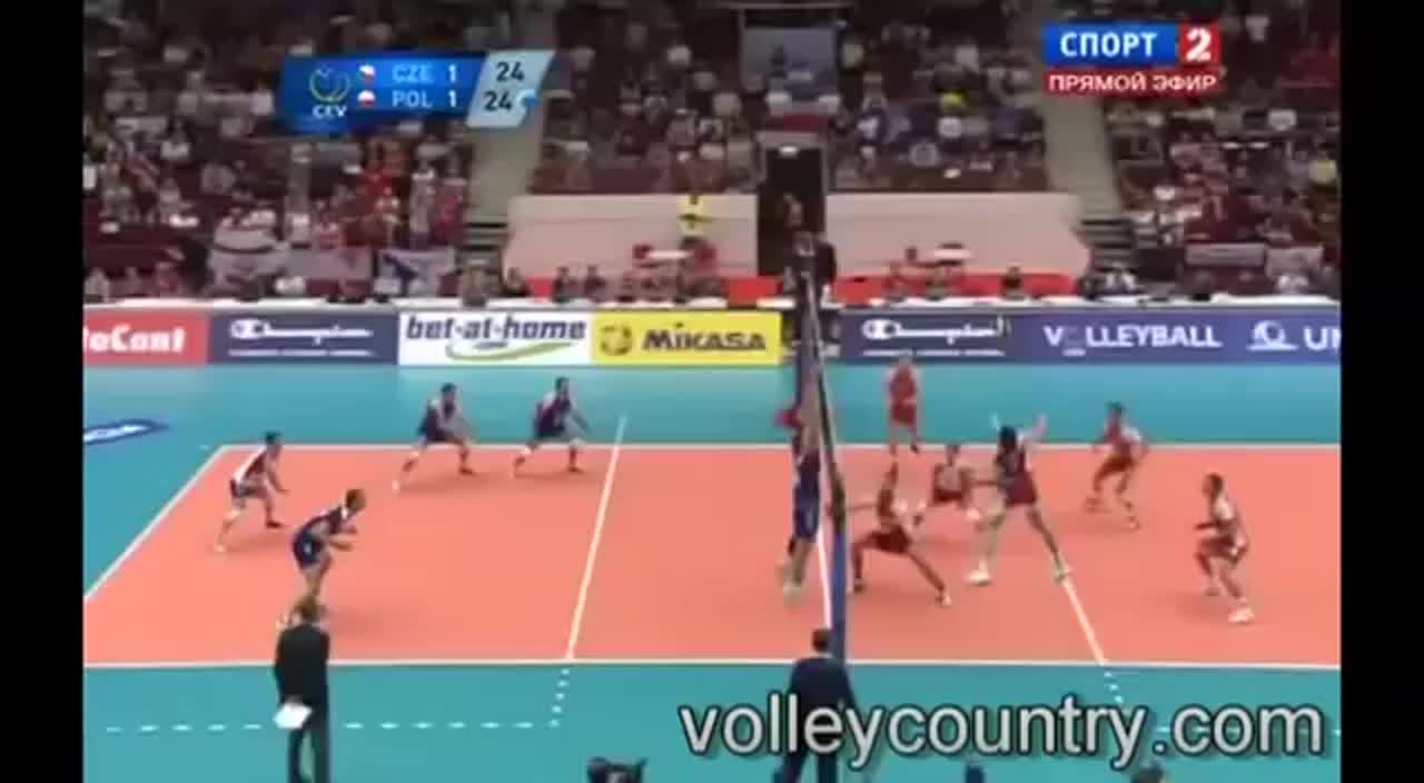 Best volleyball save EVER USA Volleyball