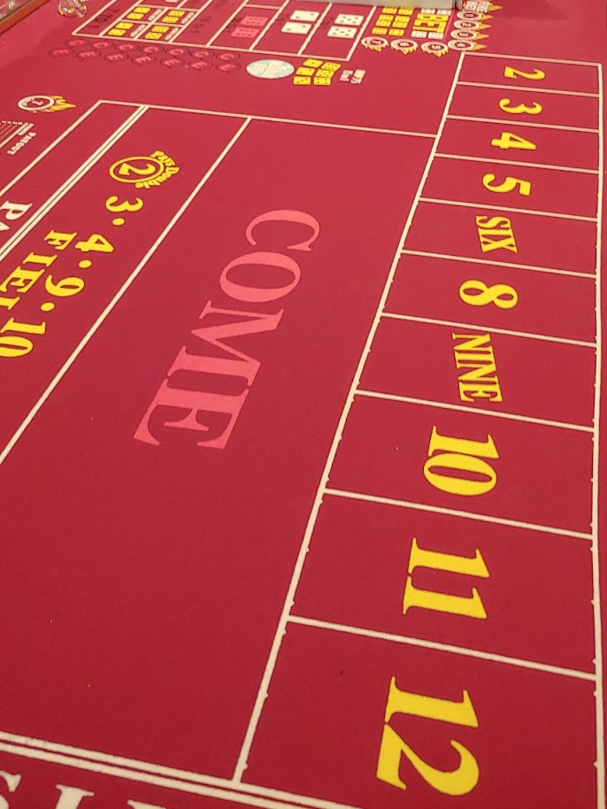 Differences Between Craps and Crapless Craps