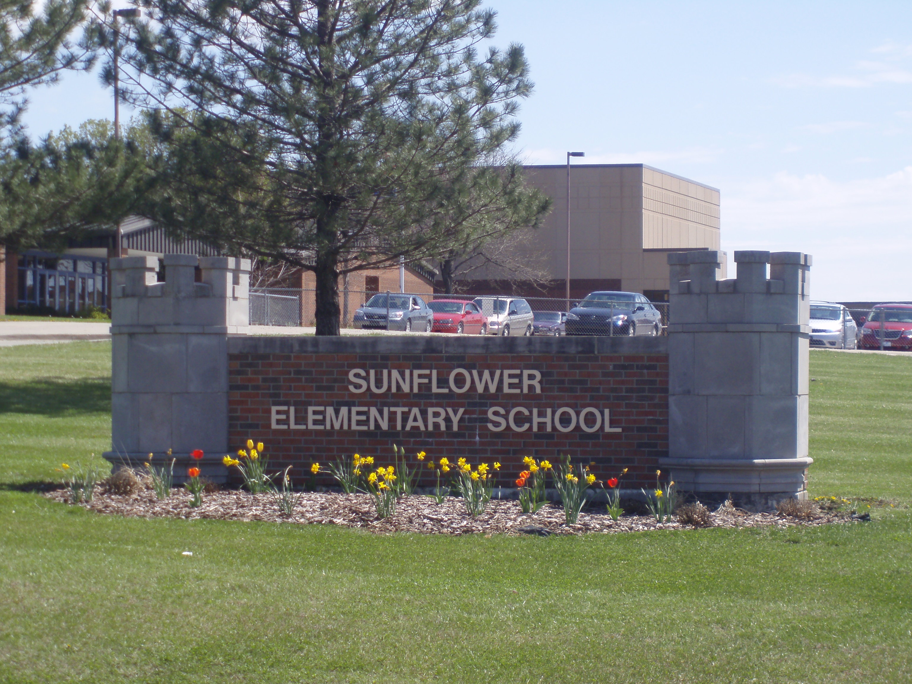 Paola USD 368 Sunflower Elementary