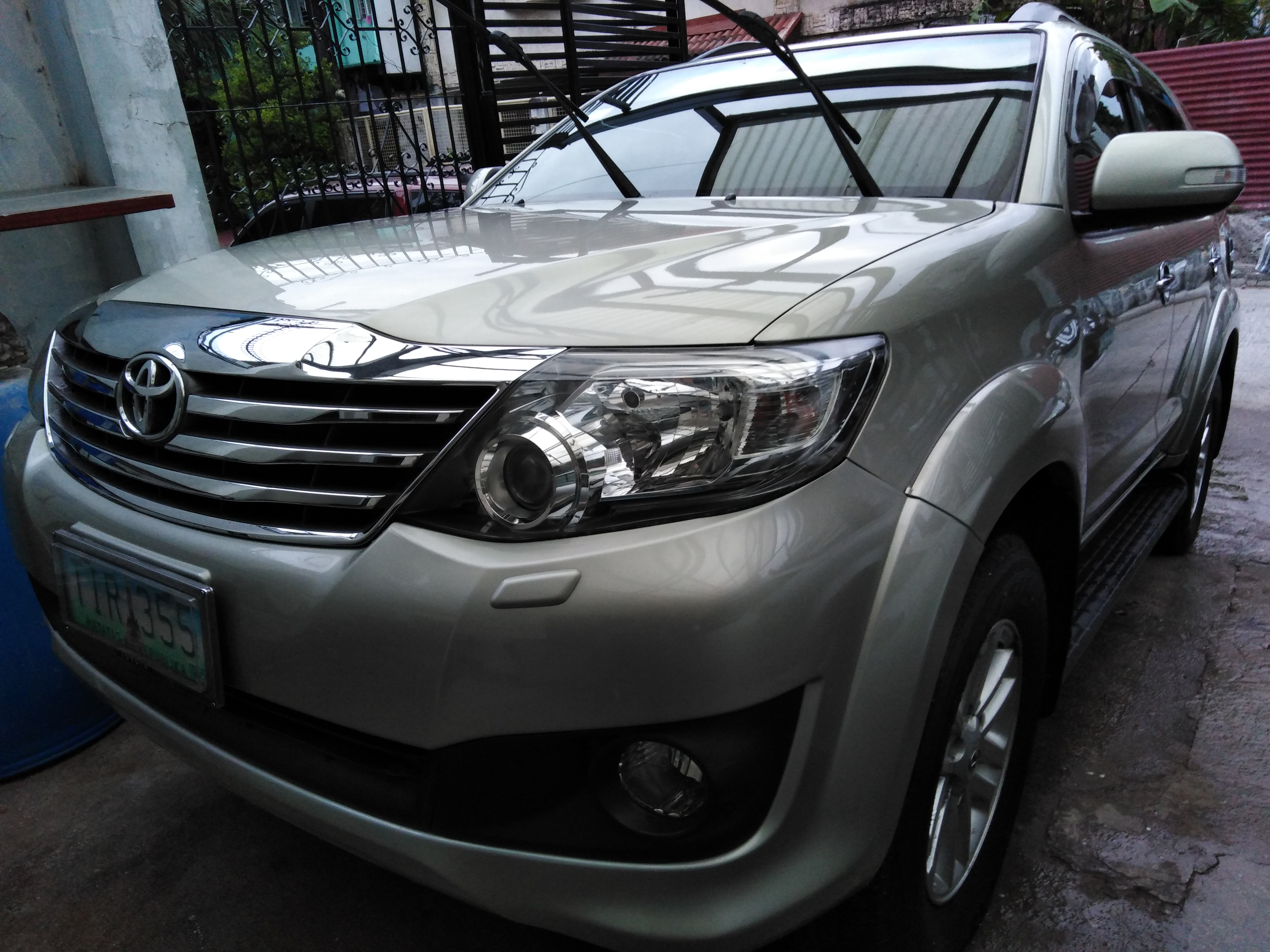 2012 Fortuner G excellent condition Used Philippines