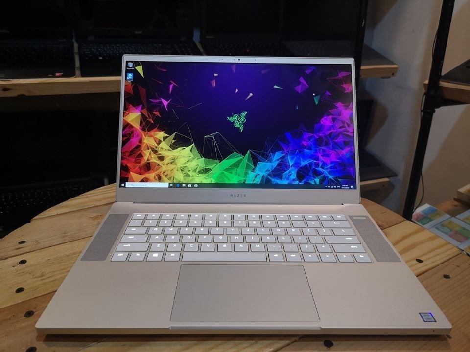 Razer Blade 15 White Mercury 16GB/512GB Used Philippines