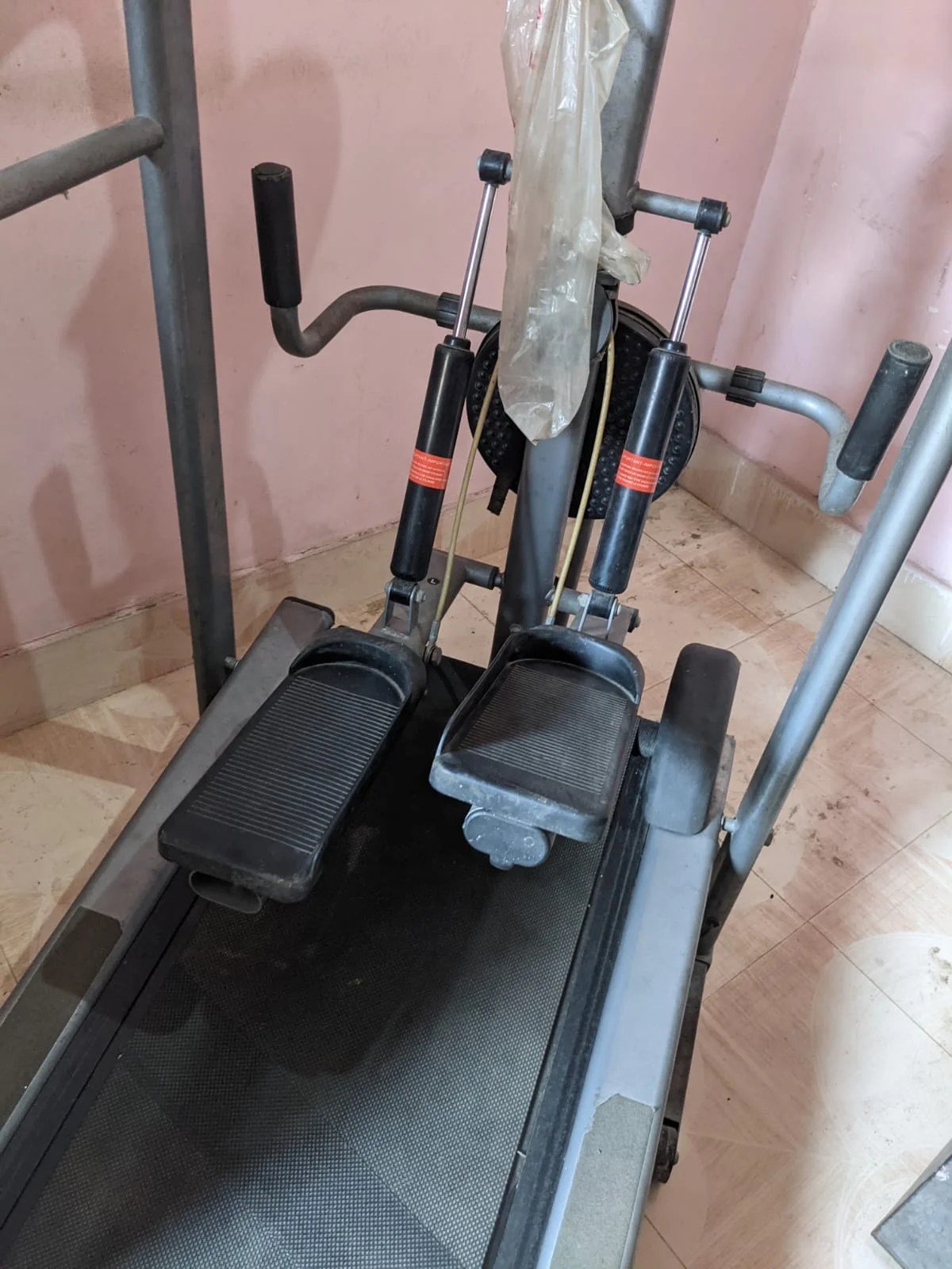 Urgently want to sell my manual treadmill. UsedGymTools Buy & Sell