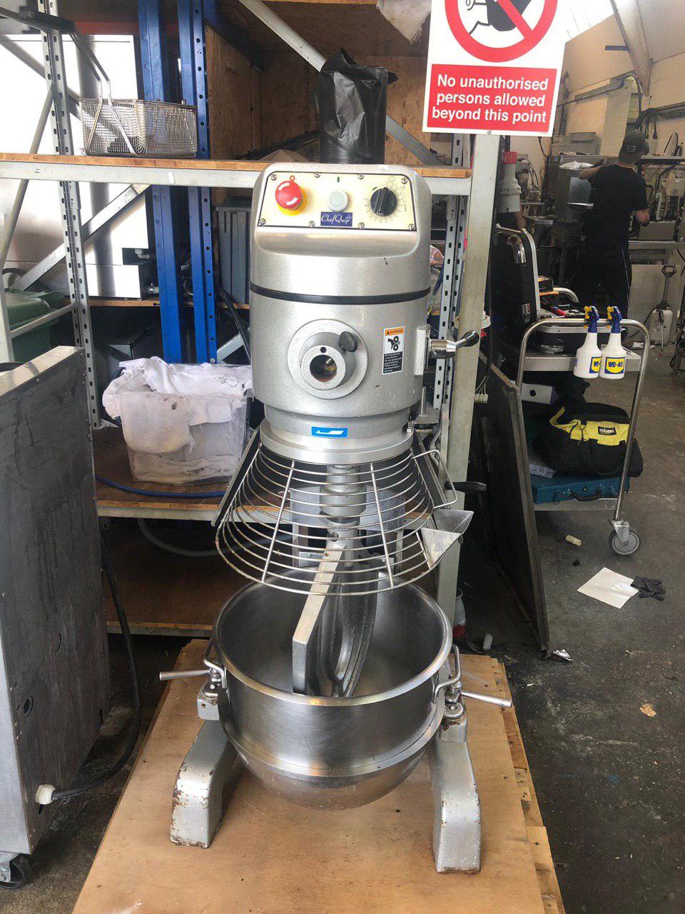 Globe SP40P 40 Quart Mixer / 40 quart mixer Single phaee 13 amp Comes