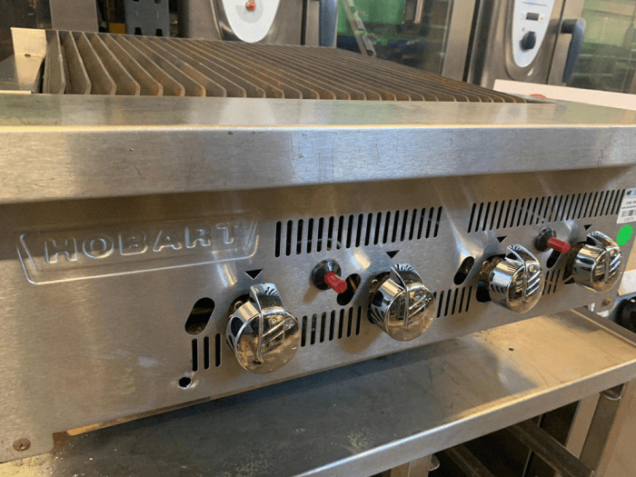 Hobart 4 Burner Radiant Gas Chargrill BCB 60 / Hobart Grills are