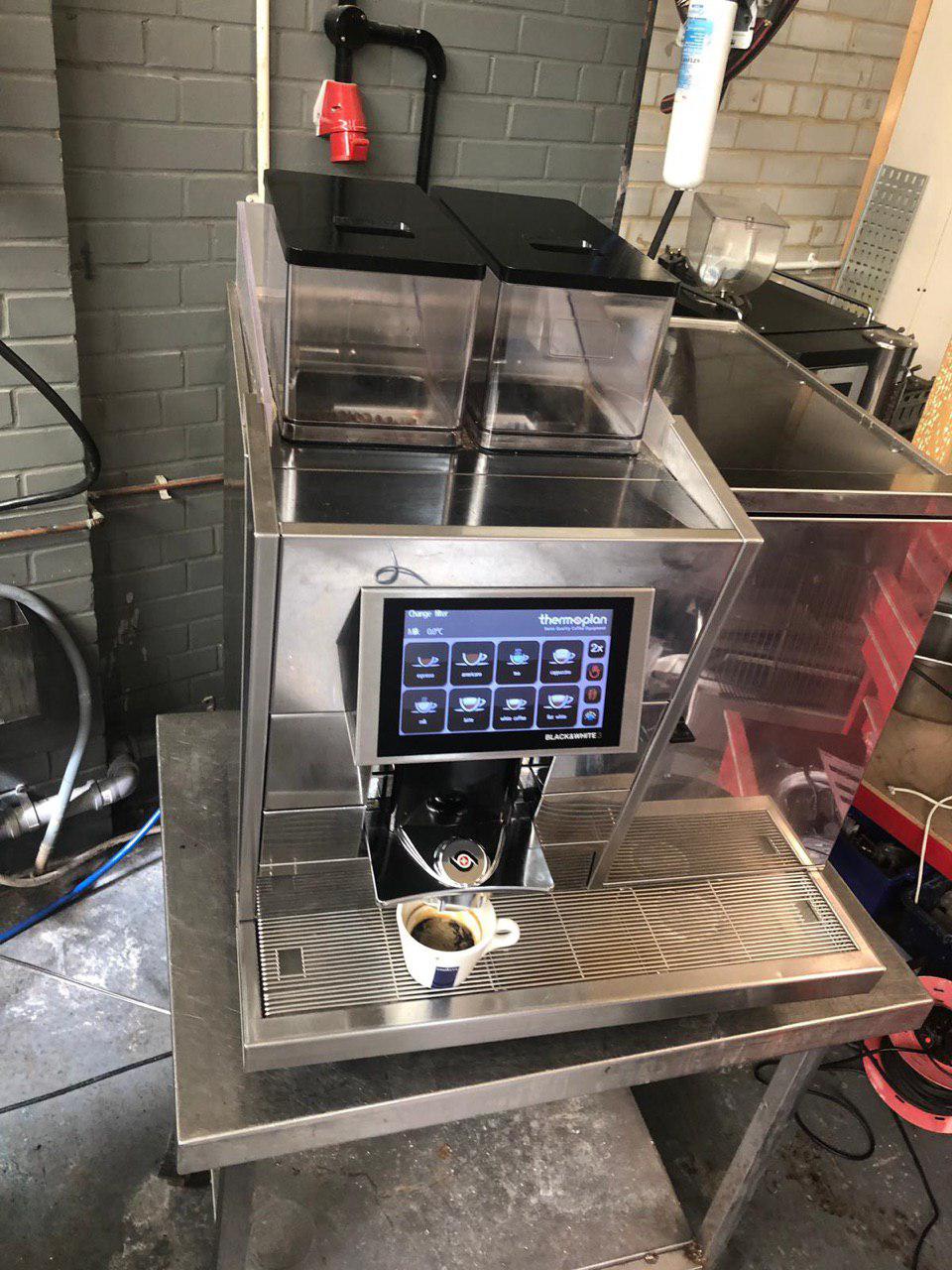 Black and white3 coffee machine / Swiss Quality Coffee Equipment