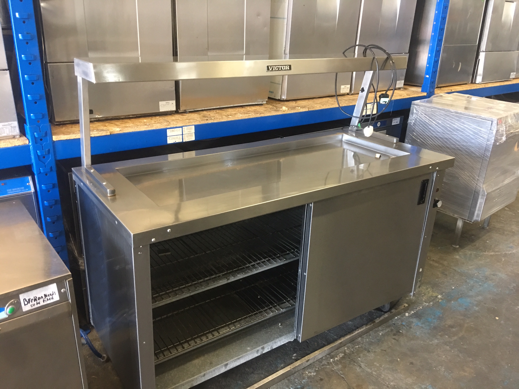 Electric Victor Hot Cupboard with heat lamp 120cm only £650 Used