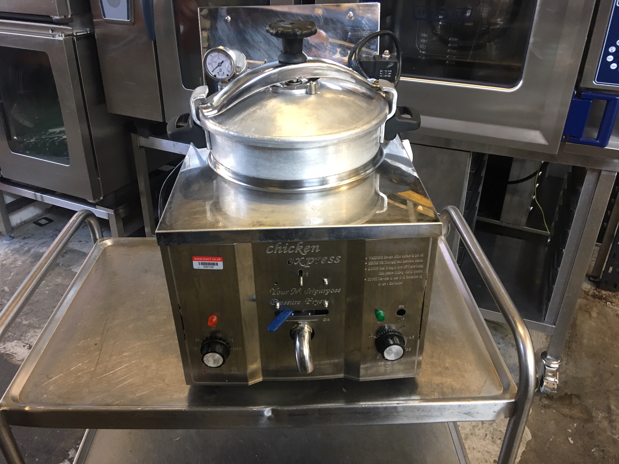 Chicken express Pressure Fryer for spares and repairs Used Rational
