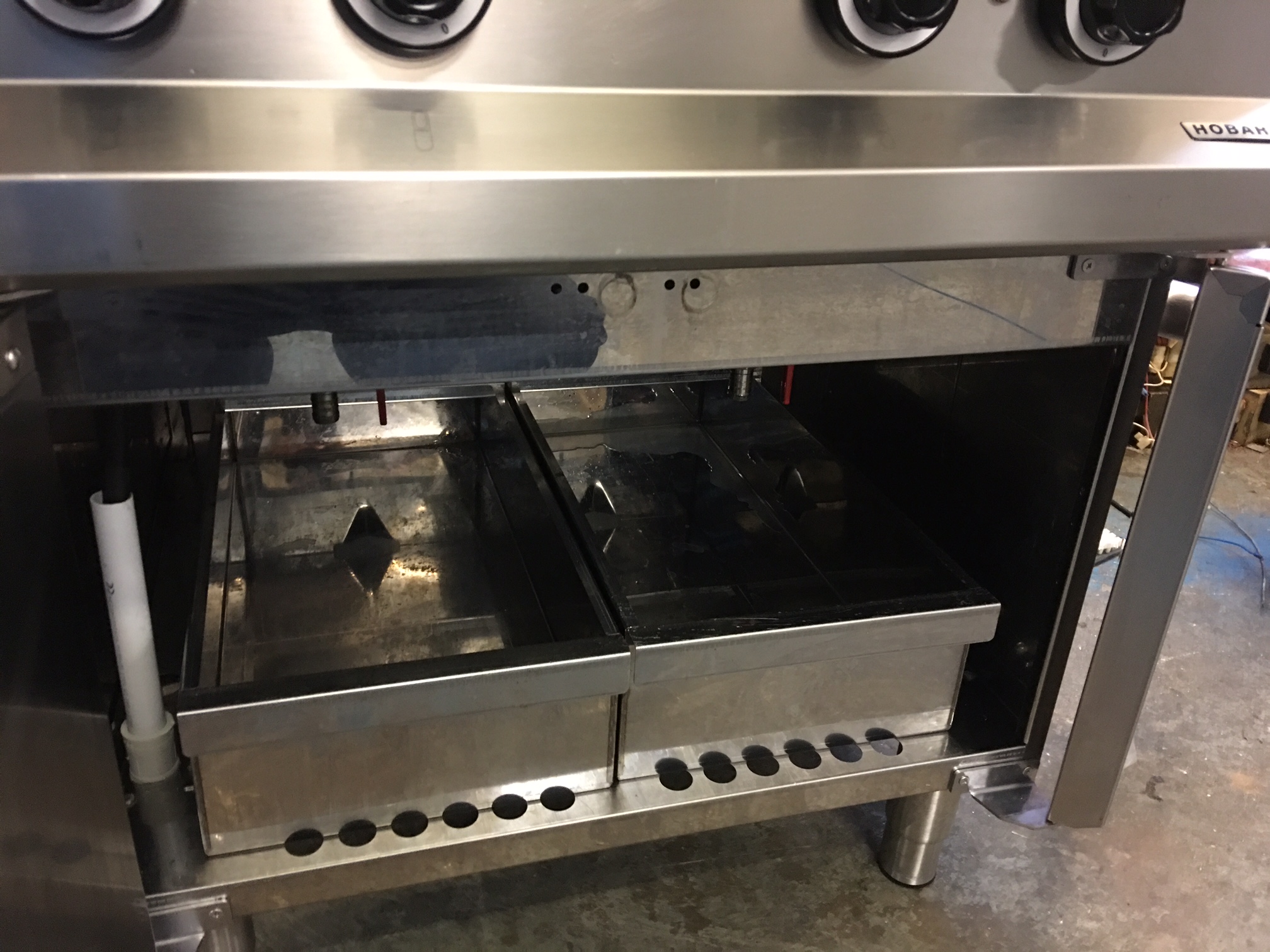 Hobart Double Tank Free Standing Fryer 3 phase/ 4 burners FULLY