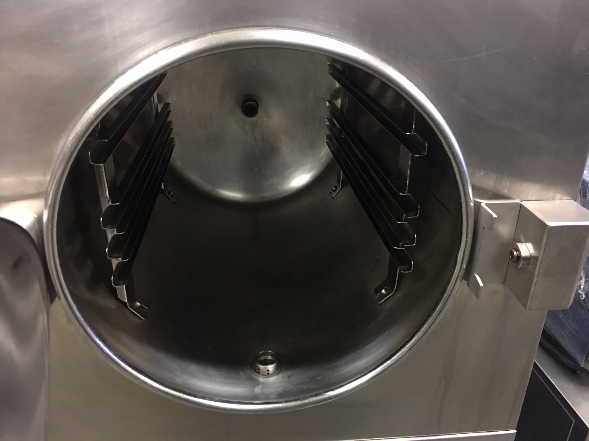 Hobart 204 Series 5 High Speed Pressure Steamer, steam veg in 5 min