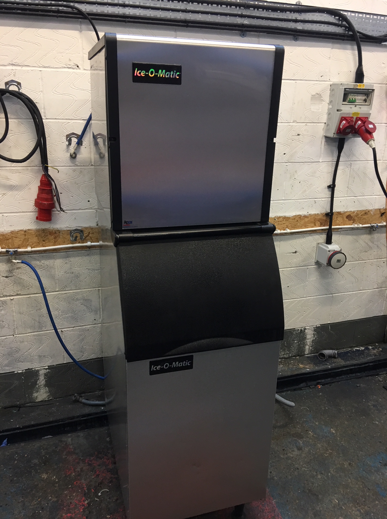IceOMatic large Ice Machine 145 kg a day , 165 kg bin Used Rational