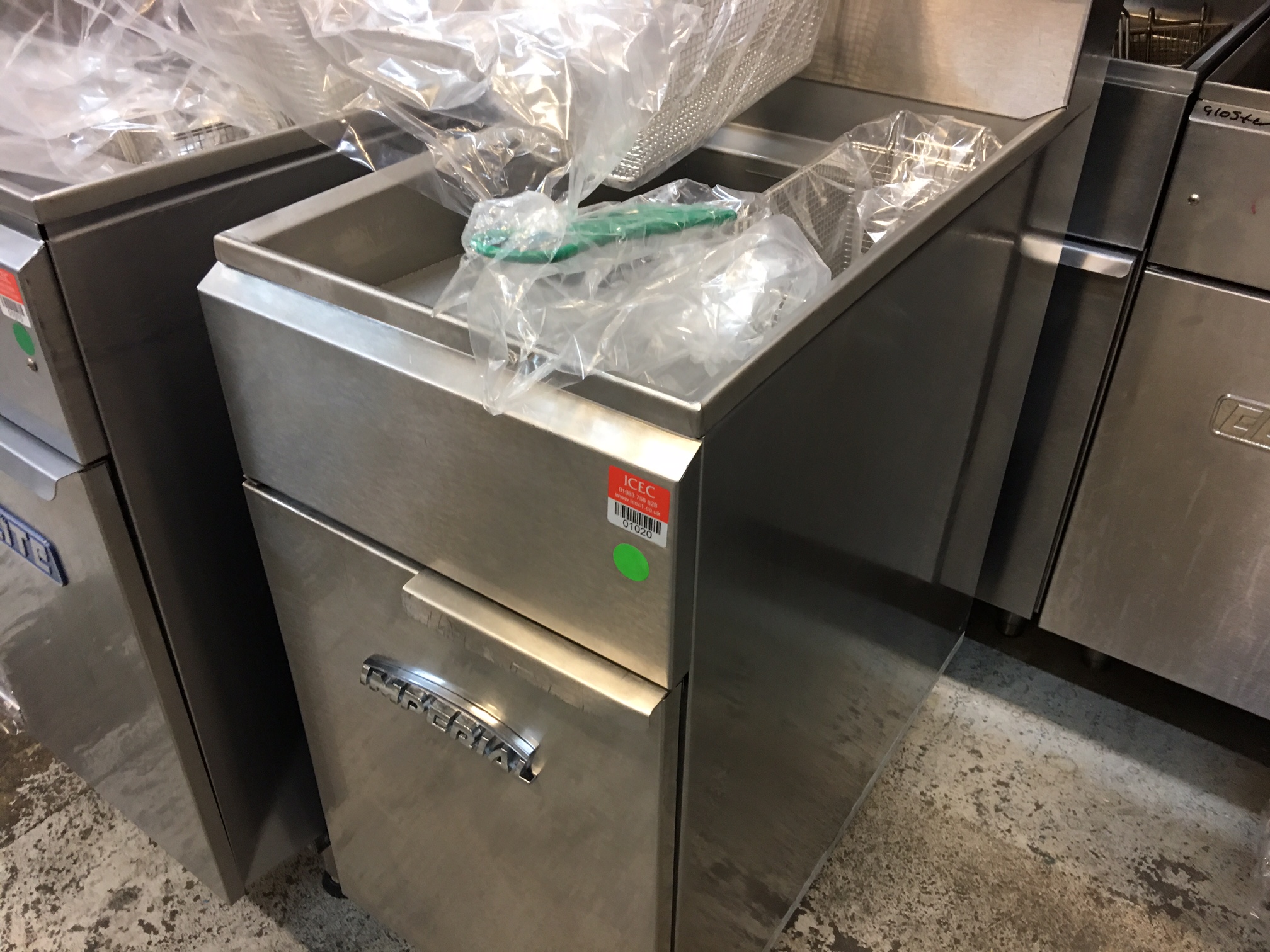 Imperial One tank 3 burner fryer/ £750 including VAT/Stainless steel/ Chip fryer Used Rational