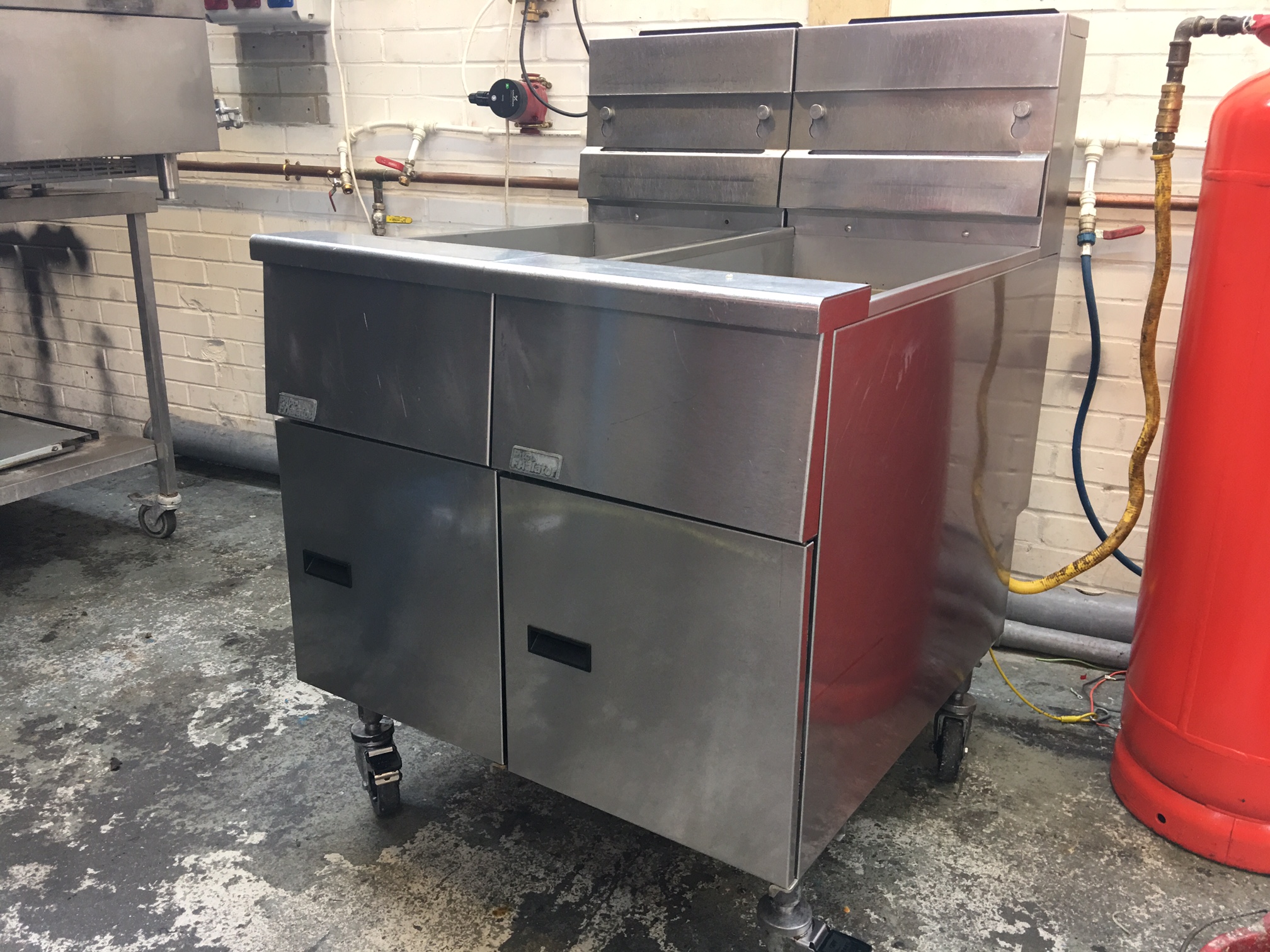 Pitco Fryer LPG/ Fully refurbished and working good as Fish range