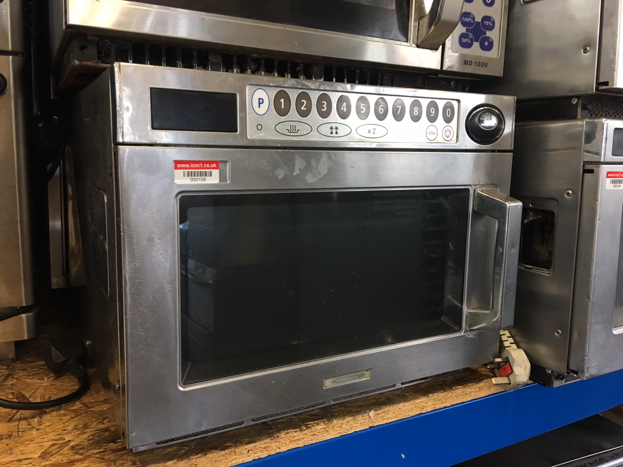 Samsung Commercial Microwave in used condition 1850W £250 inc VAT