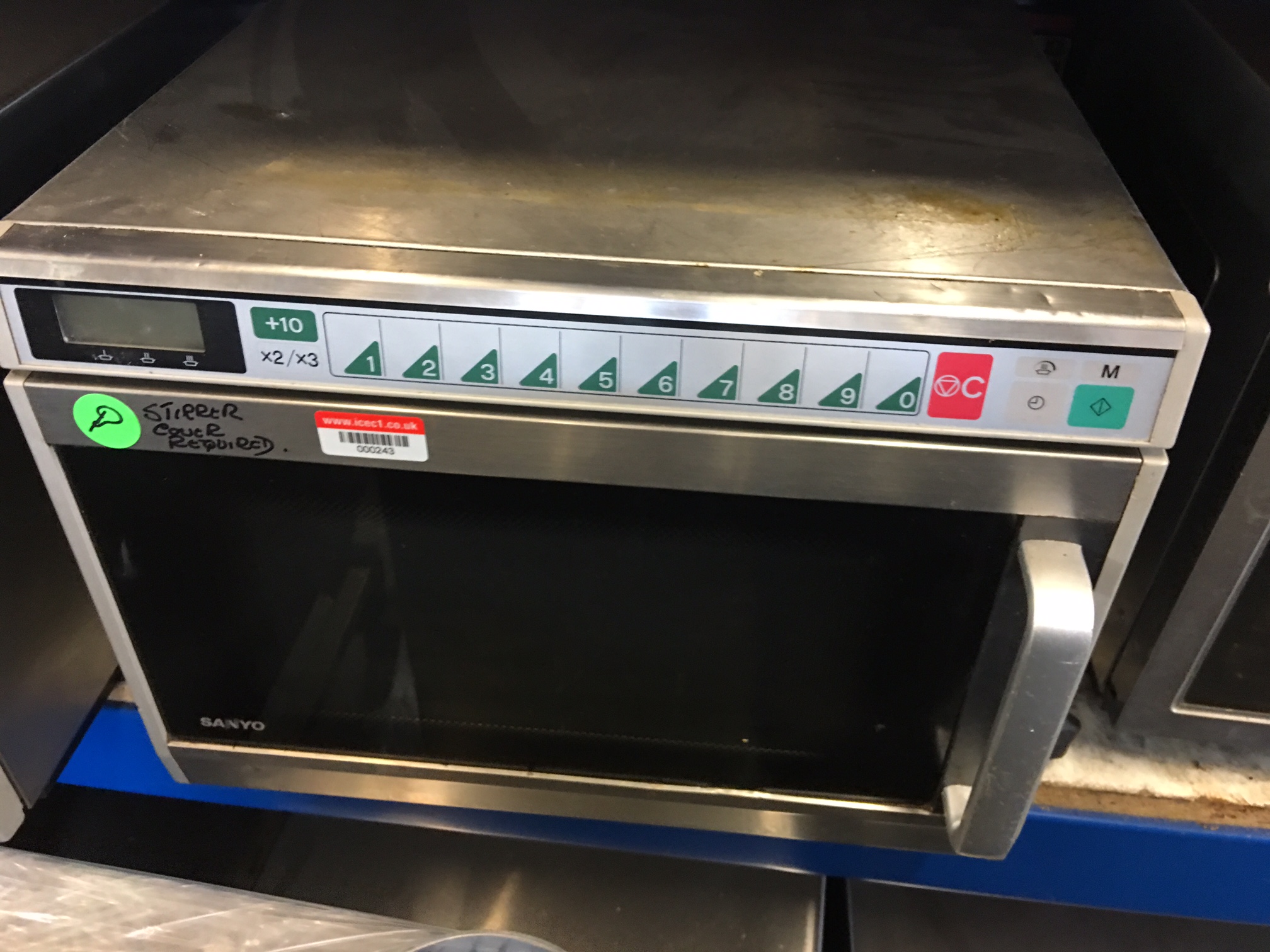 Sanyo Commercial Microwave in used condition £195 inc VAT (JOB LOT