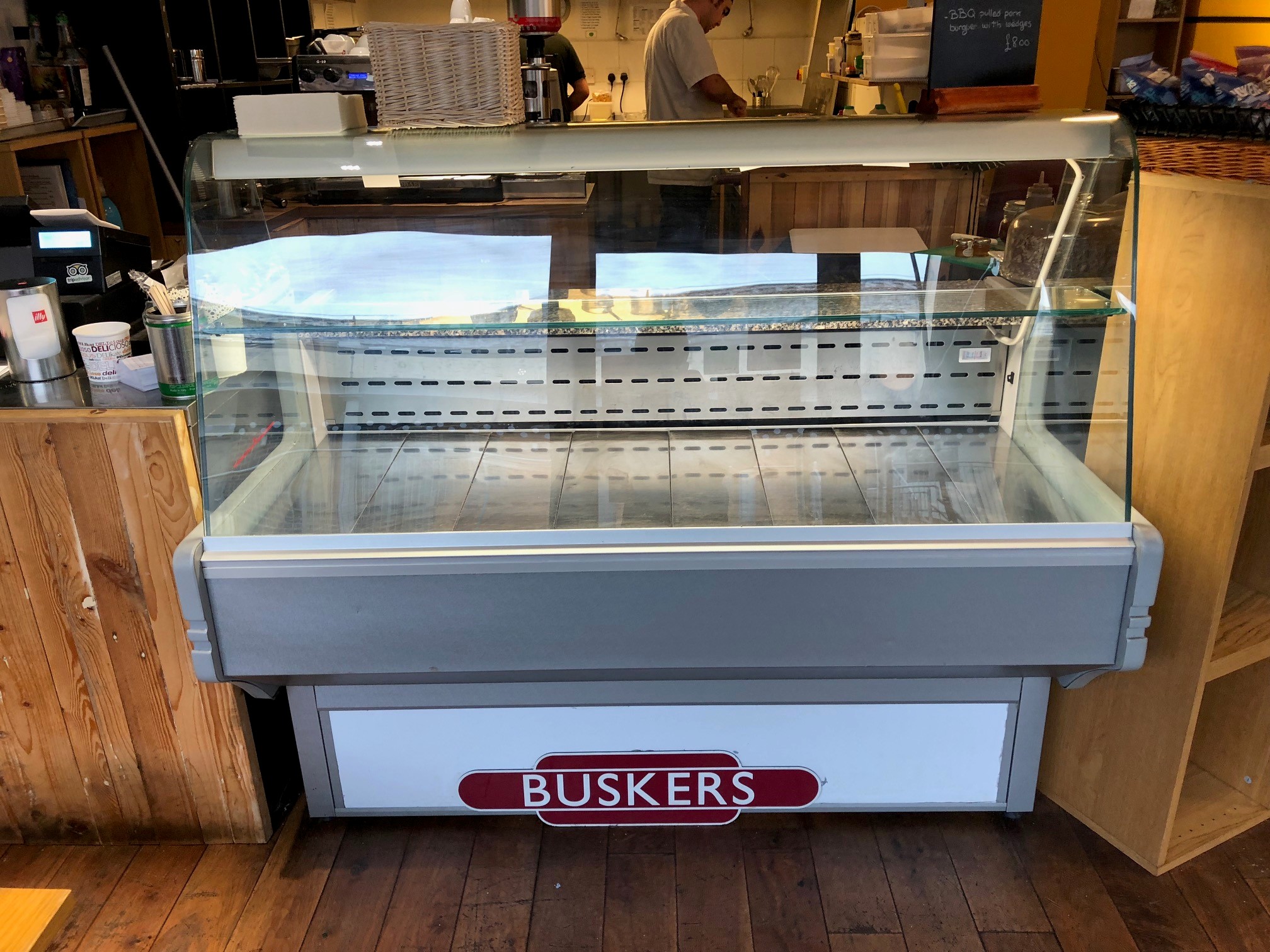 1.6m Curved glass display fridge/counter fridge, cake display, food