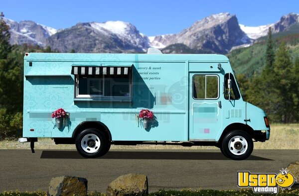Chevy P30 Lunch Truck Mobile Kitchen Truck for Sale in Colorado