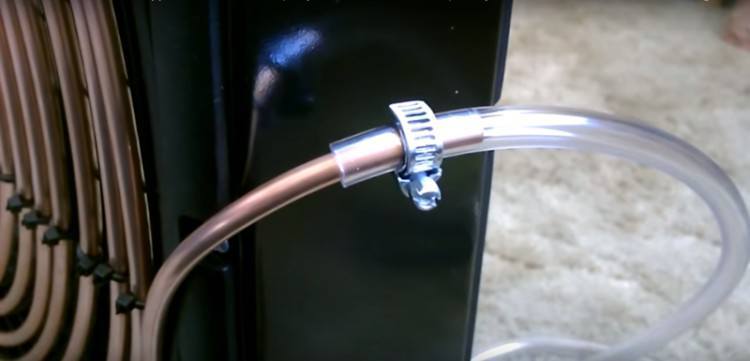 A Quick And Easy Way To Turn An Ordinary Fan Into An Air Conditioner