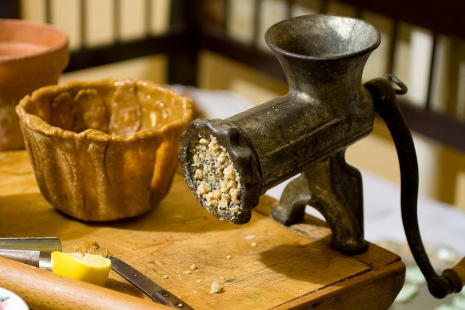 All the Grinder Reviews & Buying Guides Use & Cook