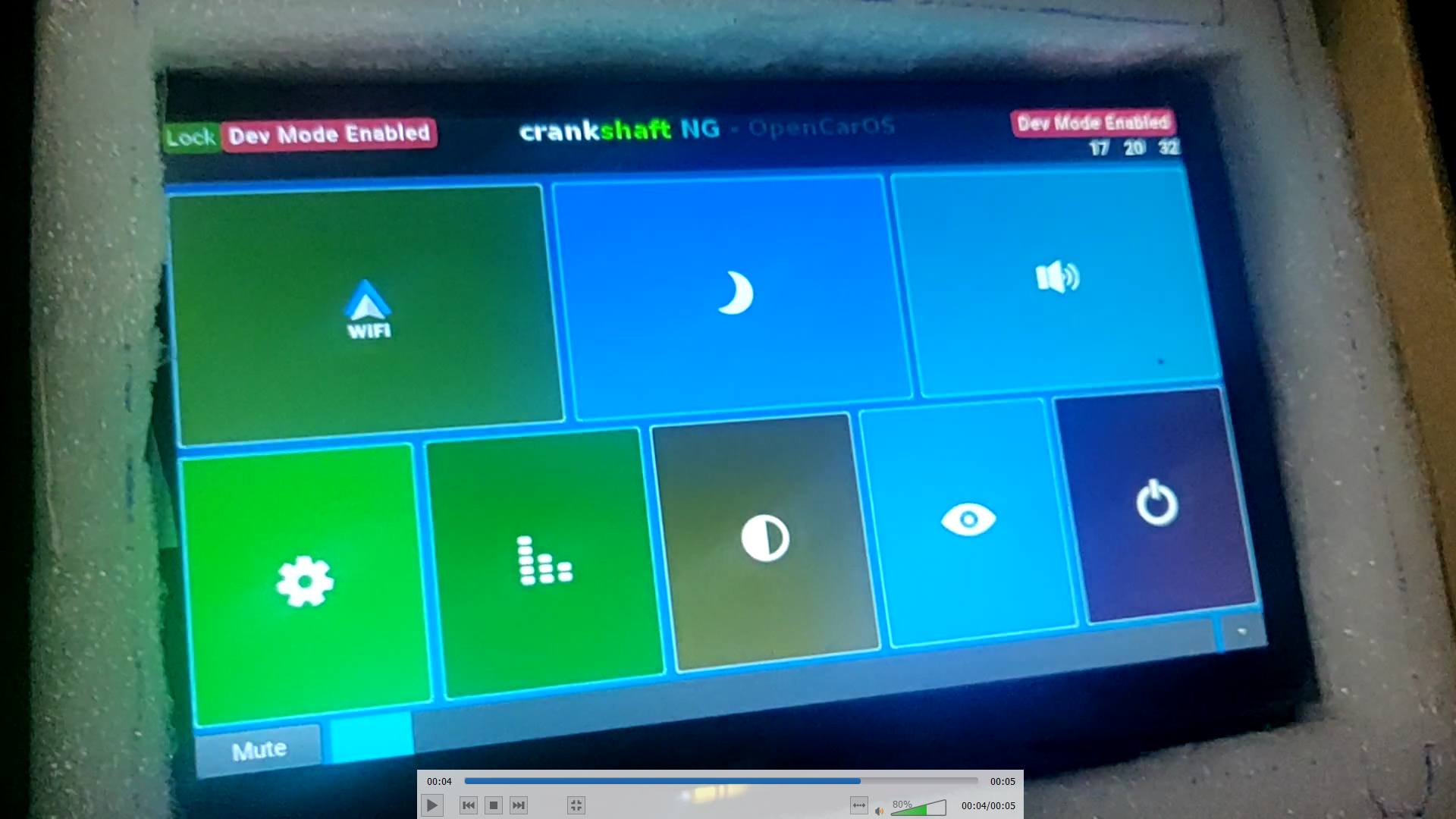 Android Auto closing automatically after some seconds > fixed for now