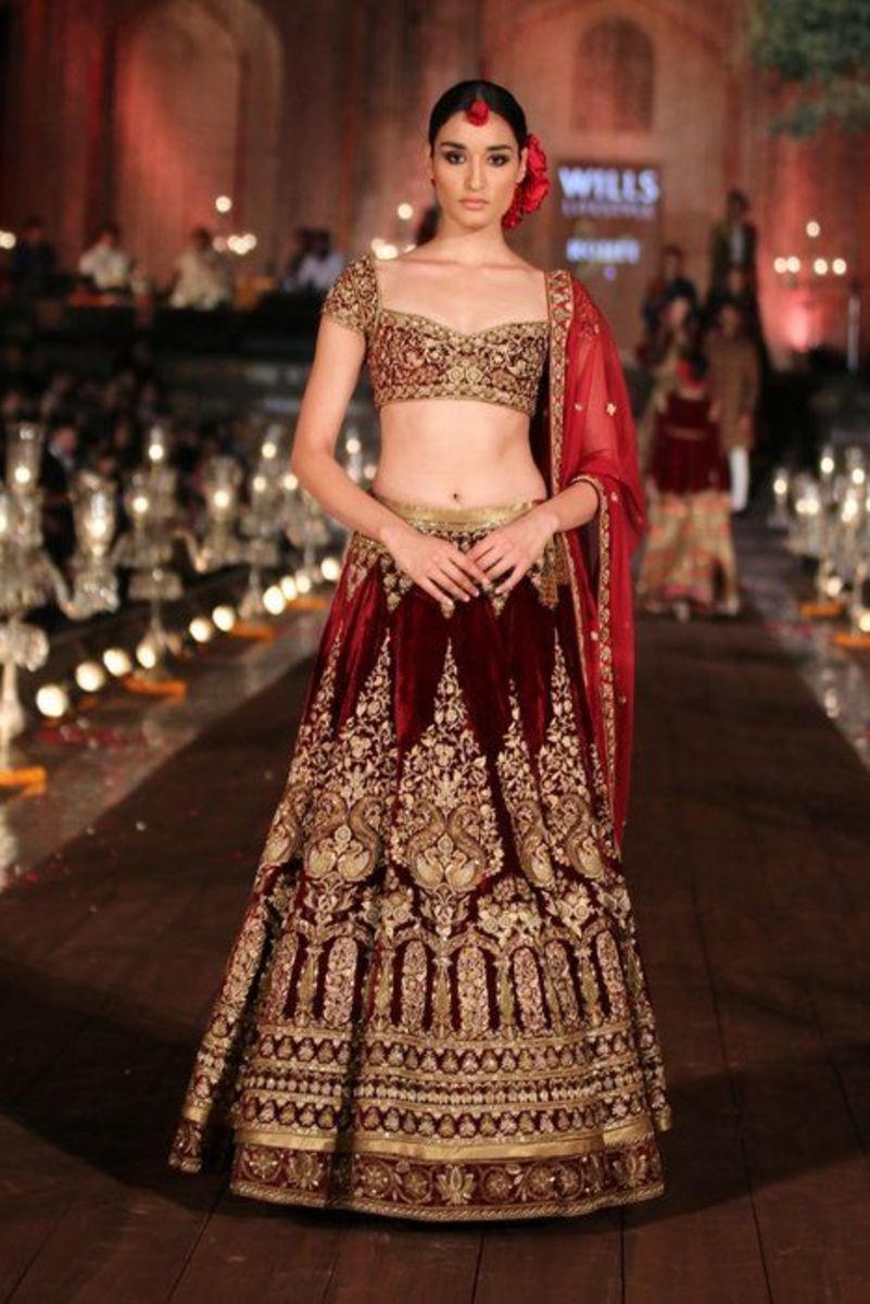 Latest Bridal Lehenga Collection of Photographs of Bridal