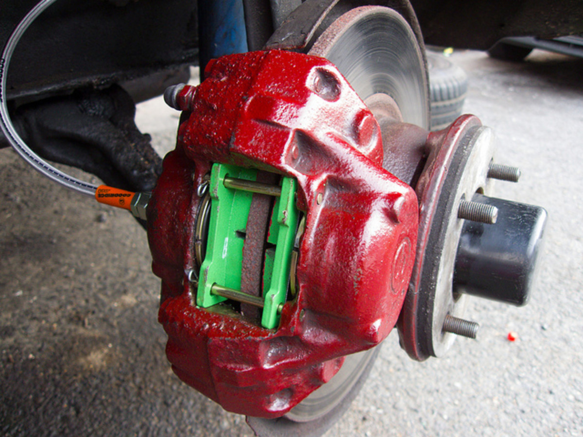 Squeaky Brakes and Other Symptoms of Brake Problems | AxleAddict