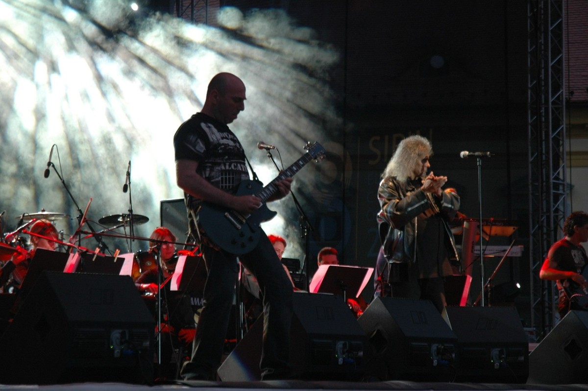 100 Greatest Rock Guitar Solos and Metal Guitar Solos HubPages