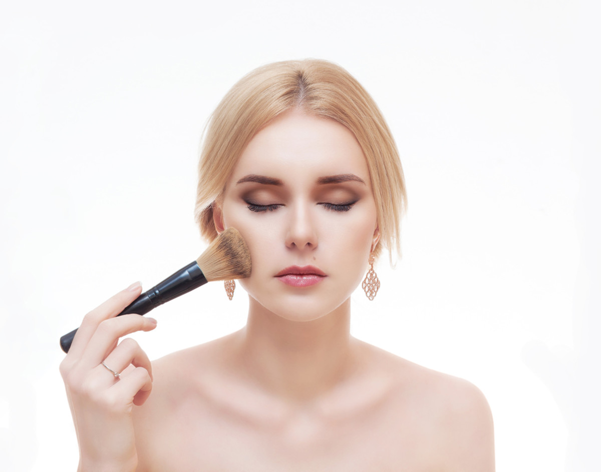 Matte Makeup for Oily Skin Cut Shine by Choosing the Best Makeup for