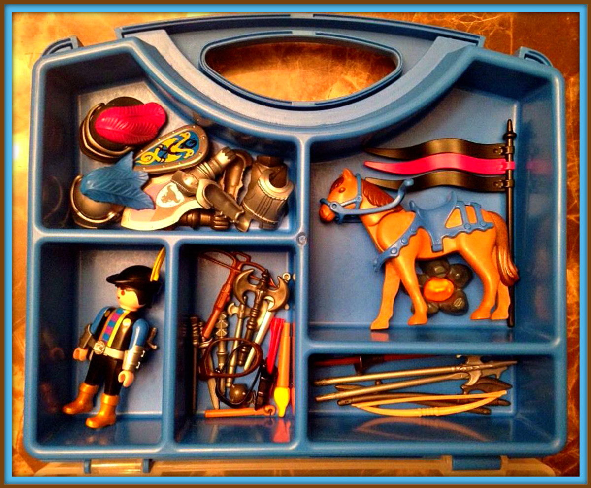 Collecting Playmobil Medieval Figures, Knights, Kings, Queen, Vikings