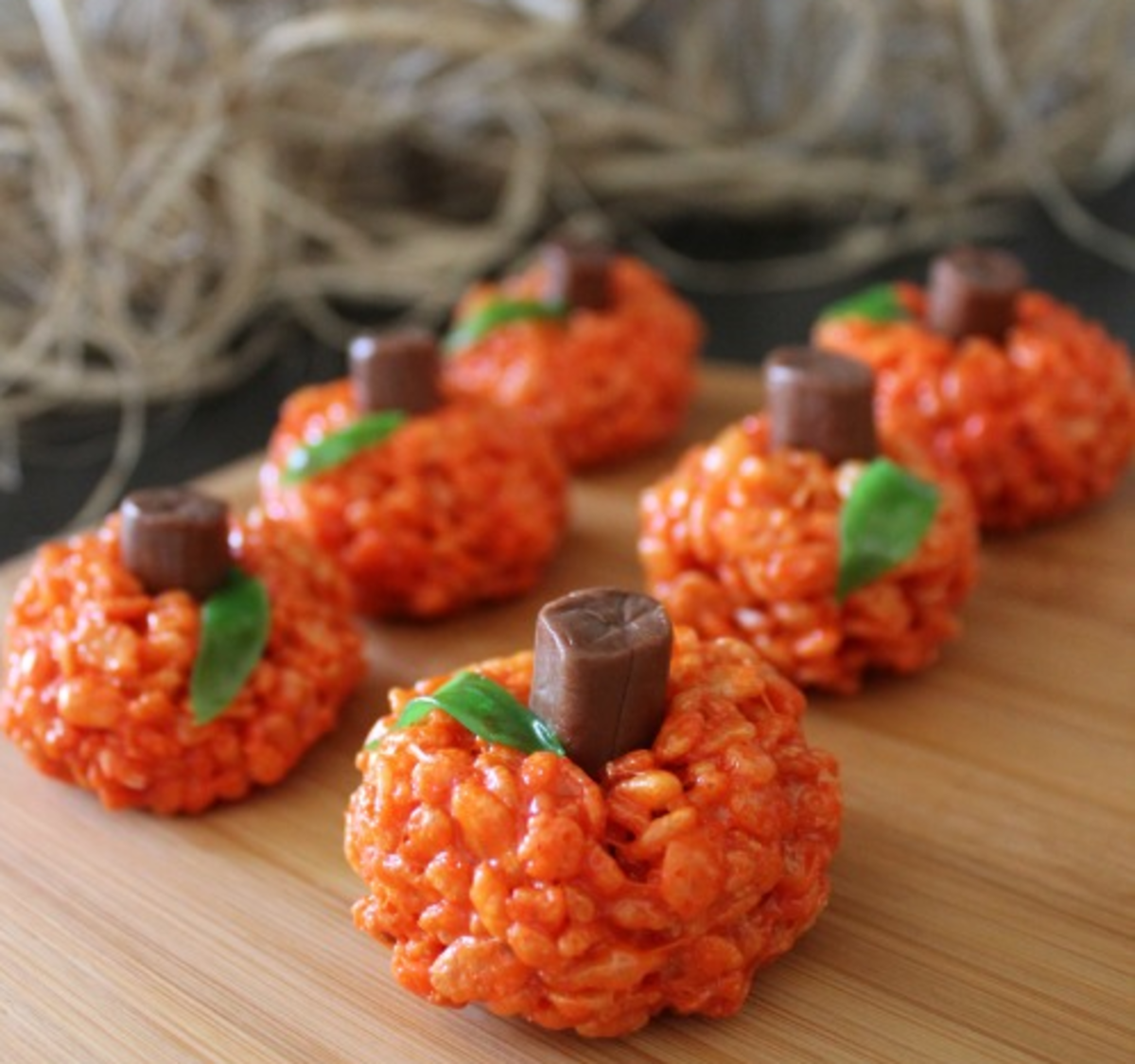 9+ Halloween School Party Snack Food Ideas Delishably
