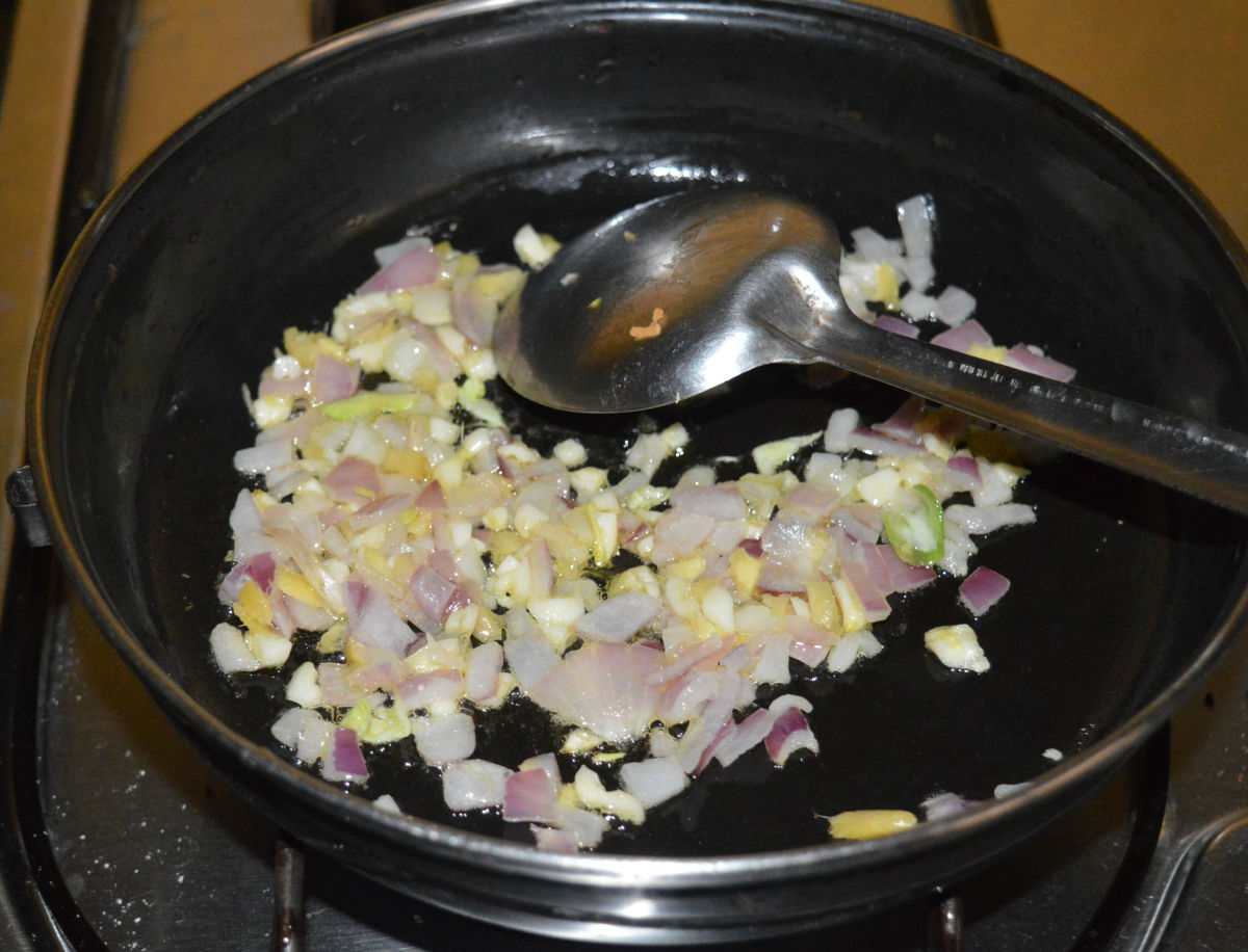 How to Make Hot and Sour Veggie Soup Delishably