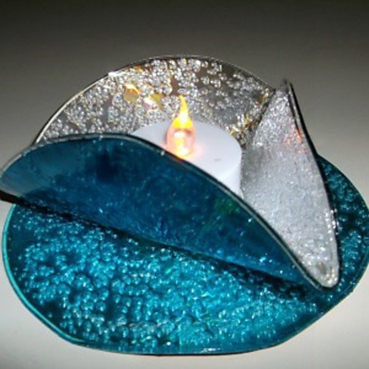Make an Amazing CD Tealight Holder