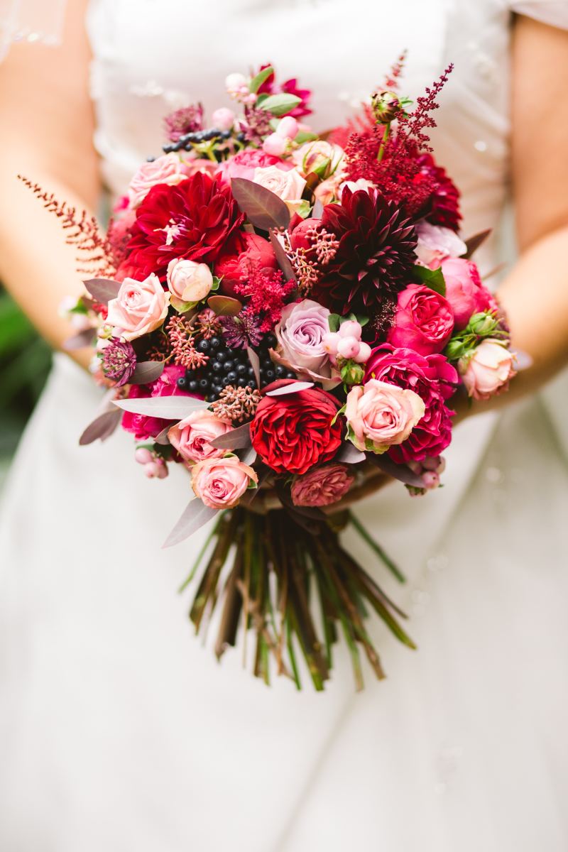 How to Save Money on Wedding Flowers for the Month of Your