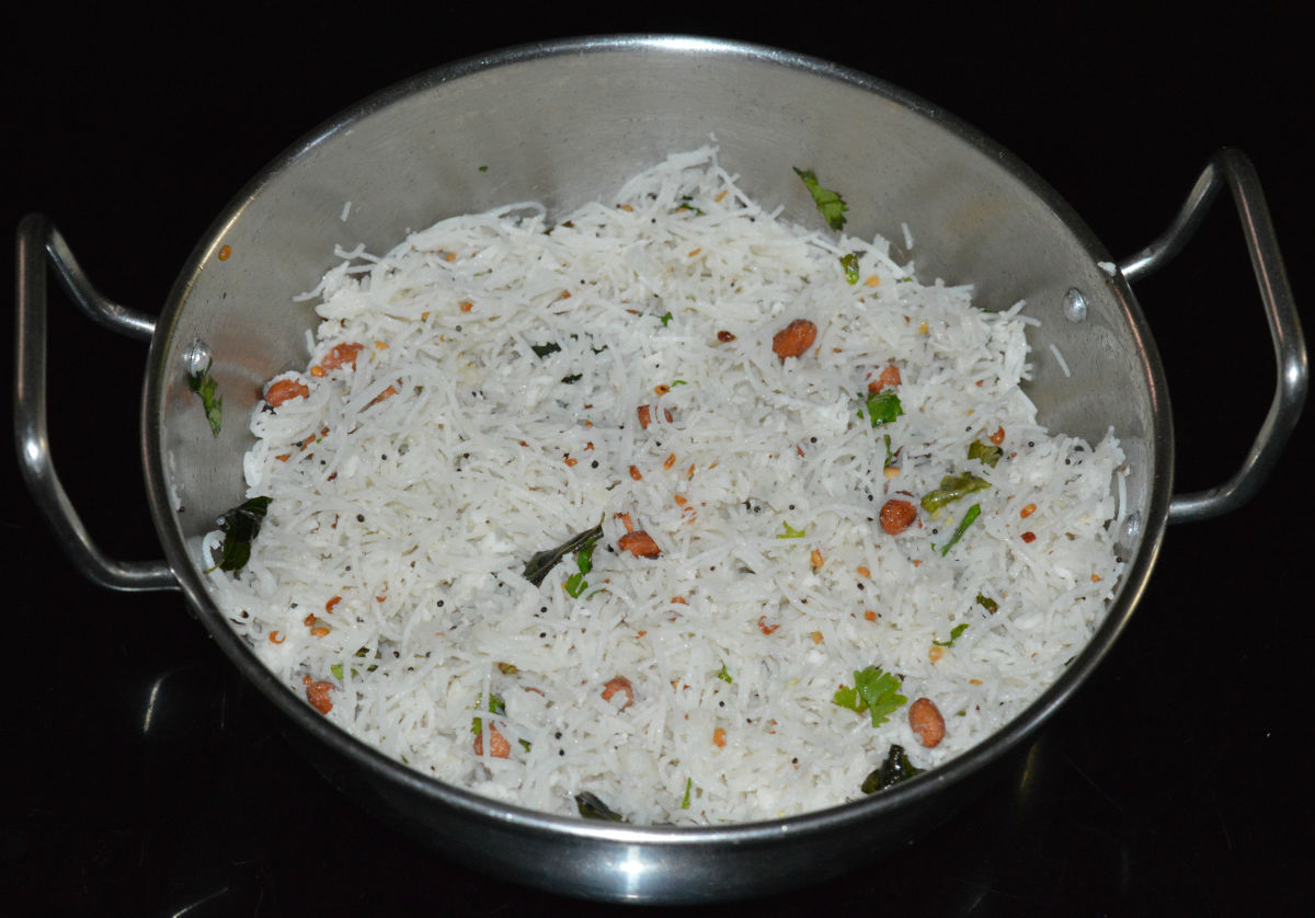 How to Make Rice Sevai Upma Delishably