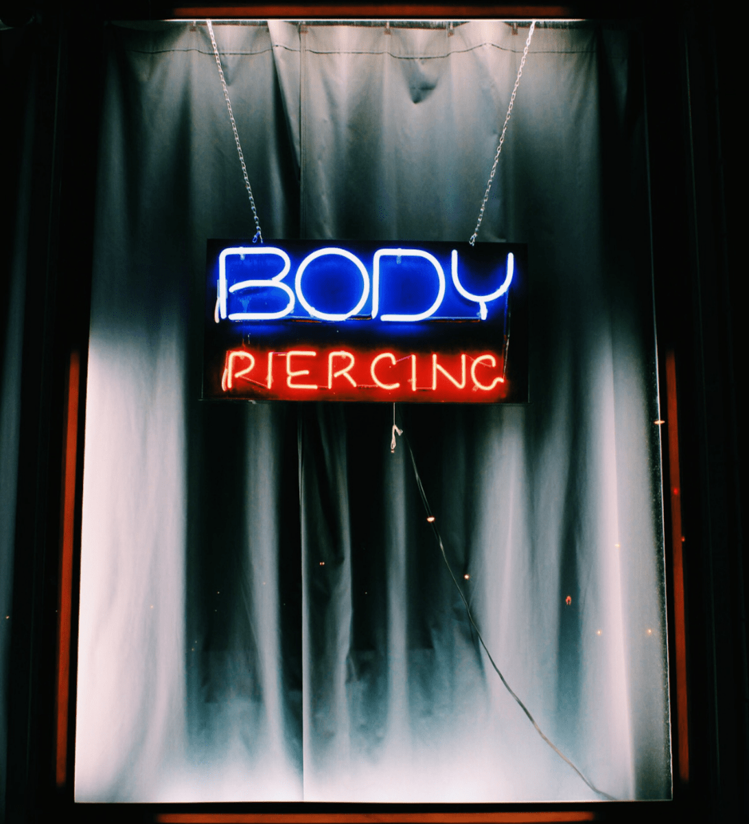 Piercing Needles vs Piercing Gun Which Is Safer? TatRing